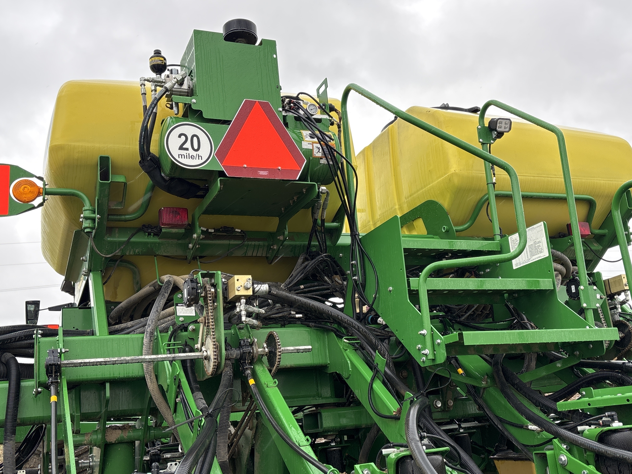 Used 2021 John Deere 1795 Planters: Drawn at Koenig Equipment in Anna, OH - PhotoXL7