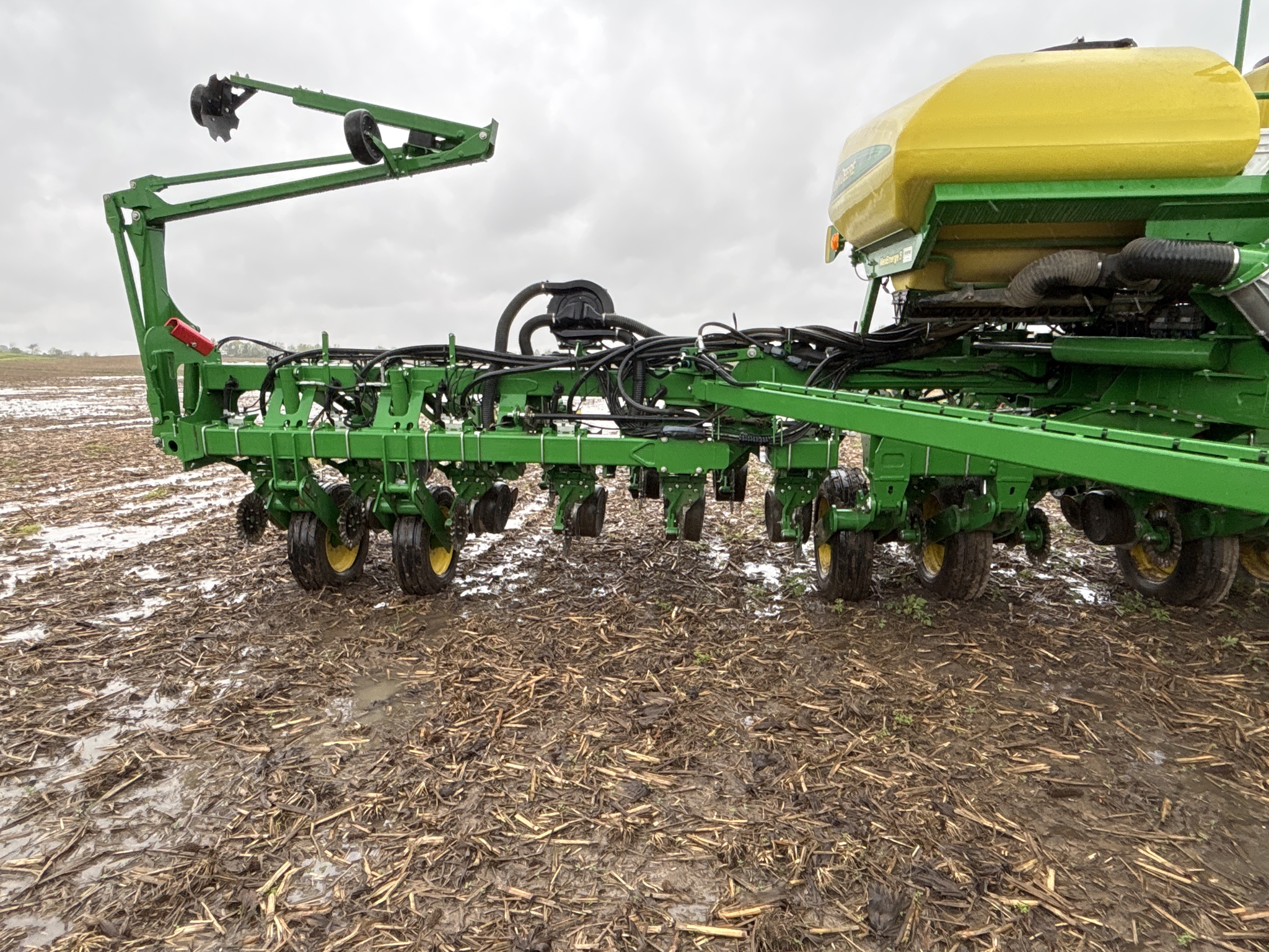 Used 2021 John Deere 1795 Planters: Drawn at Koenig Equipment in Anna, OH - PhotoXL3