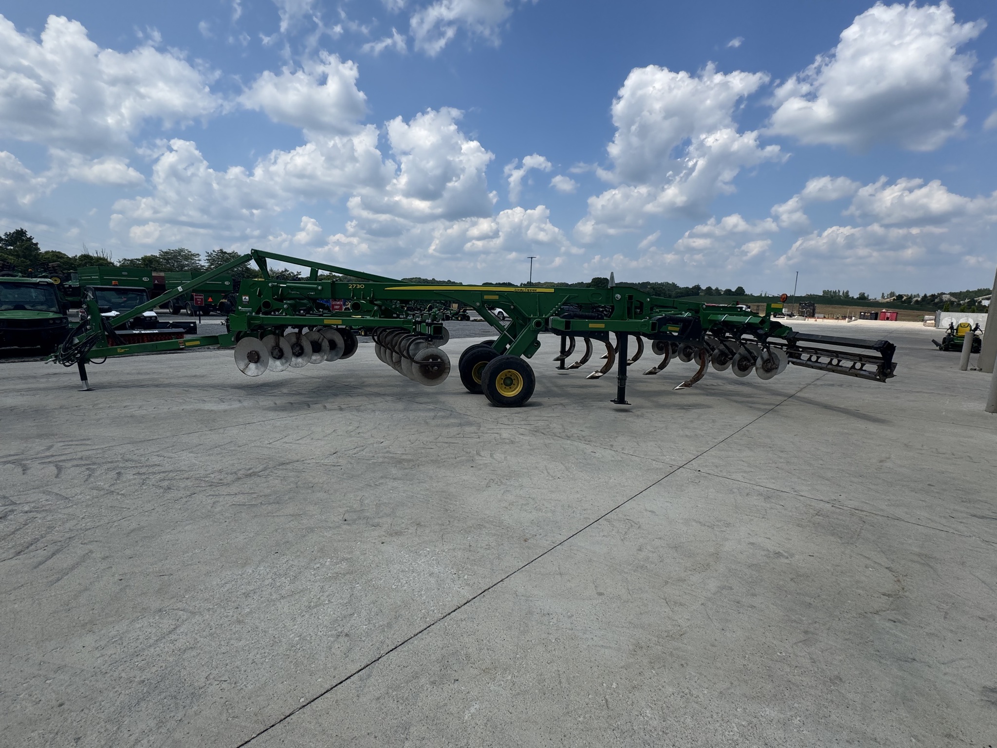 2017 John Deere 2730 Image 8