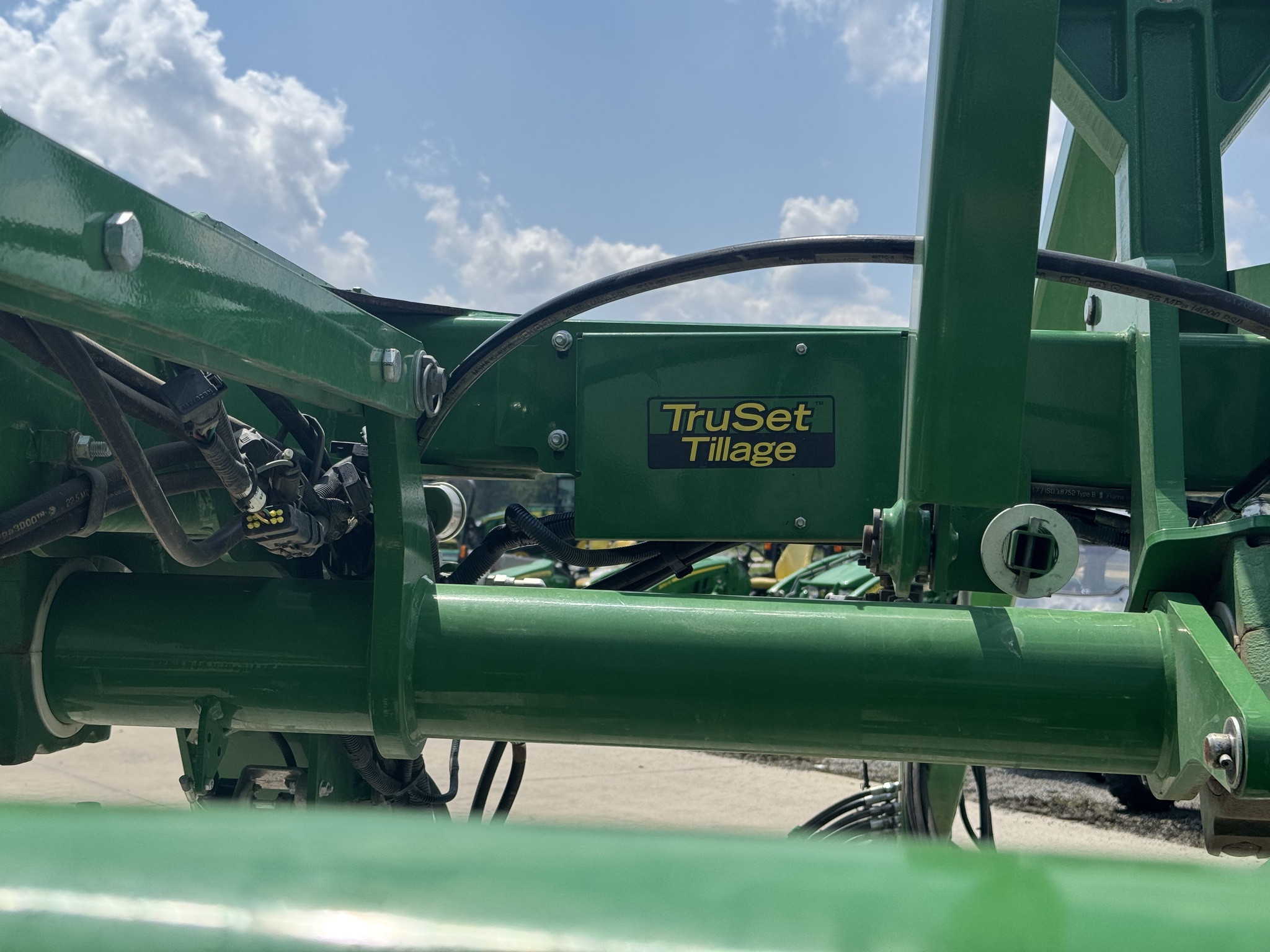2017 John Deere 2730 Image 14