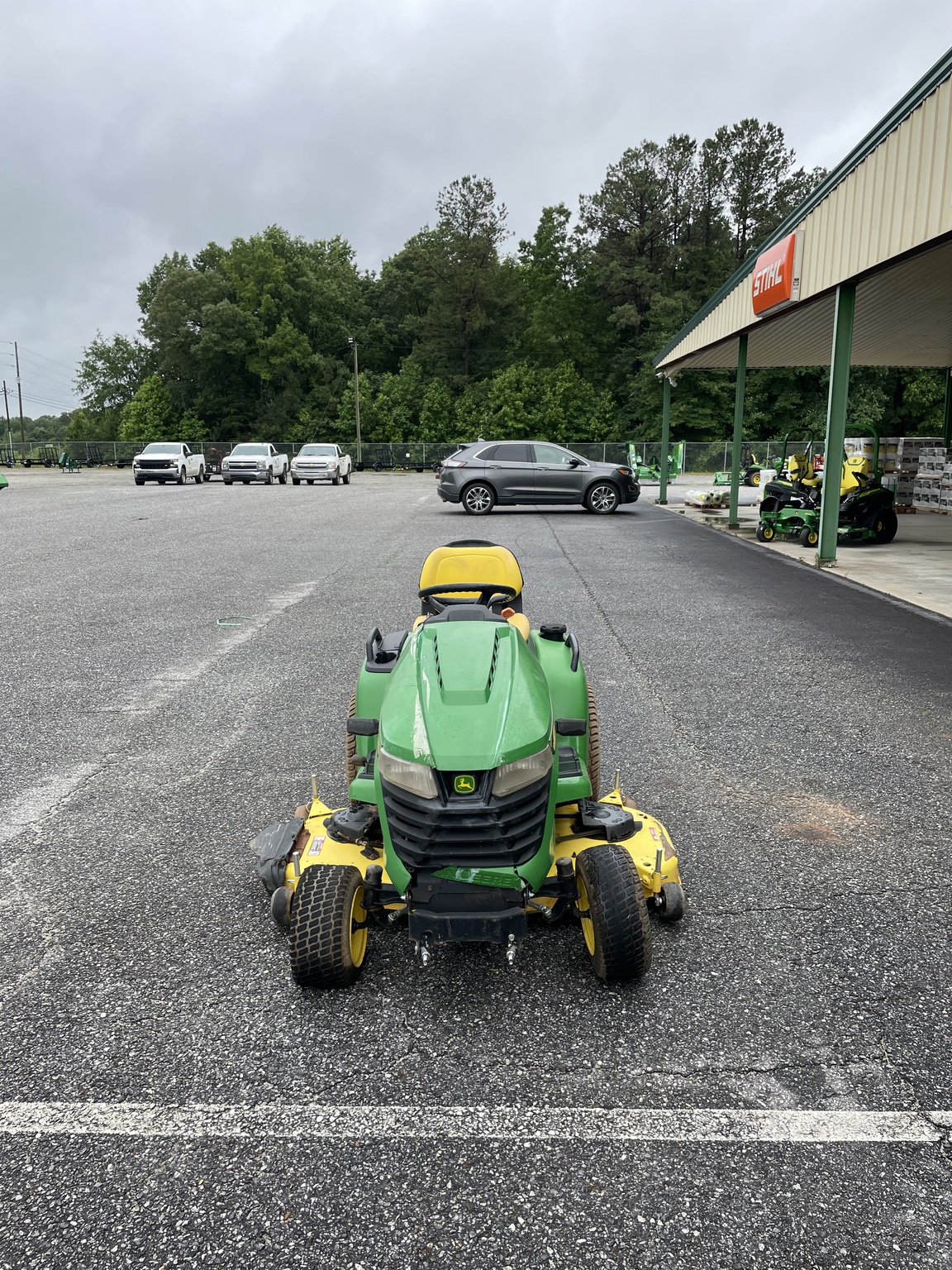 2018 John Deere X570 Image 3
