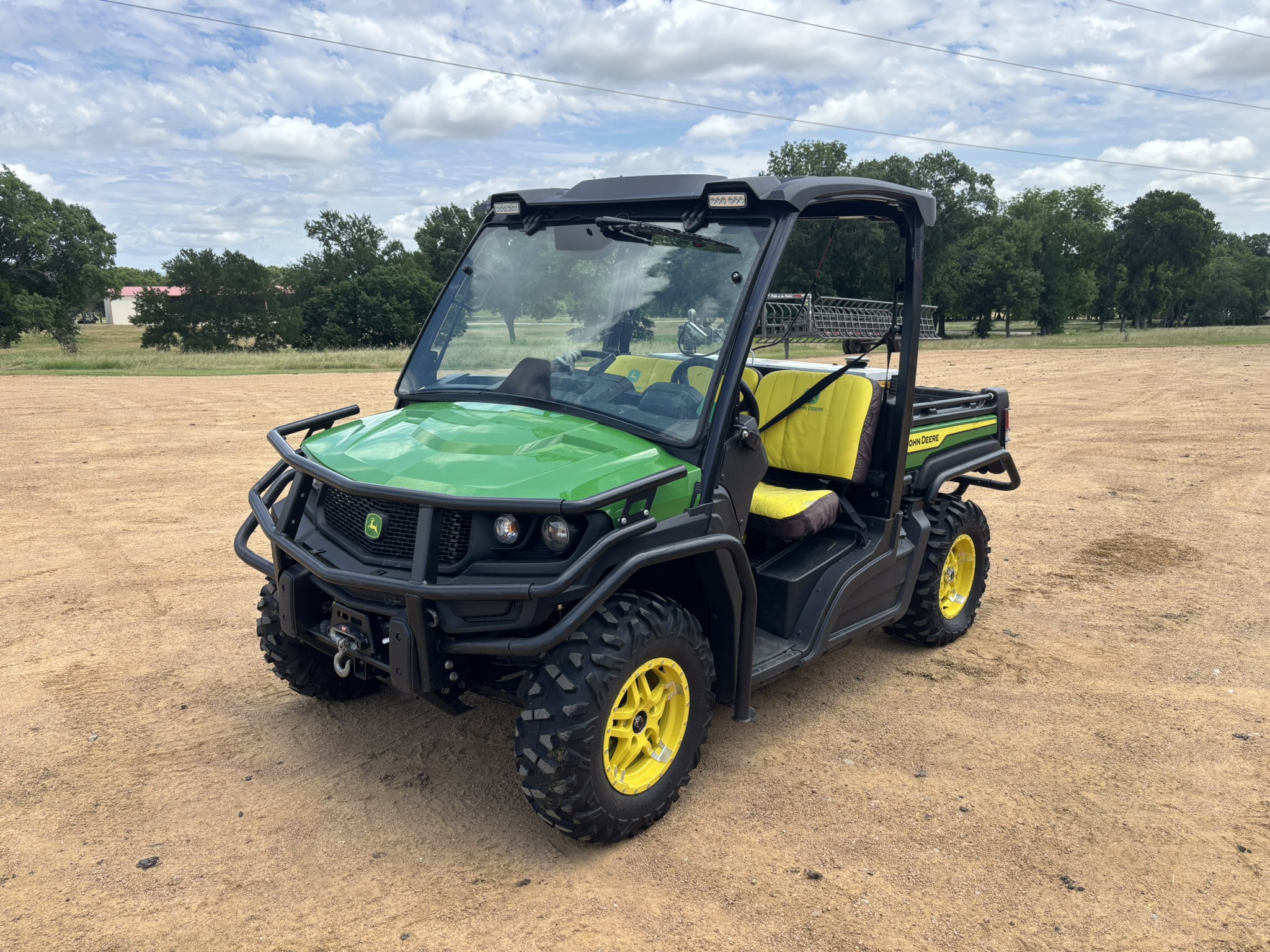 2022 John Deere XUV 835M Image 3