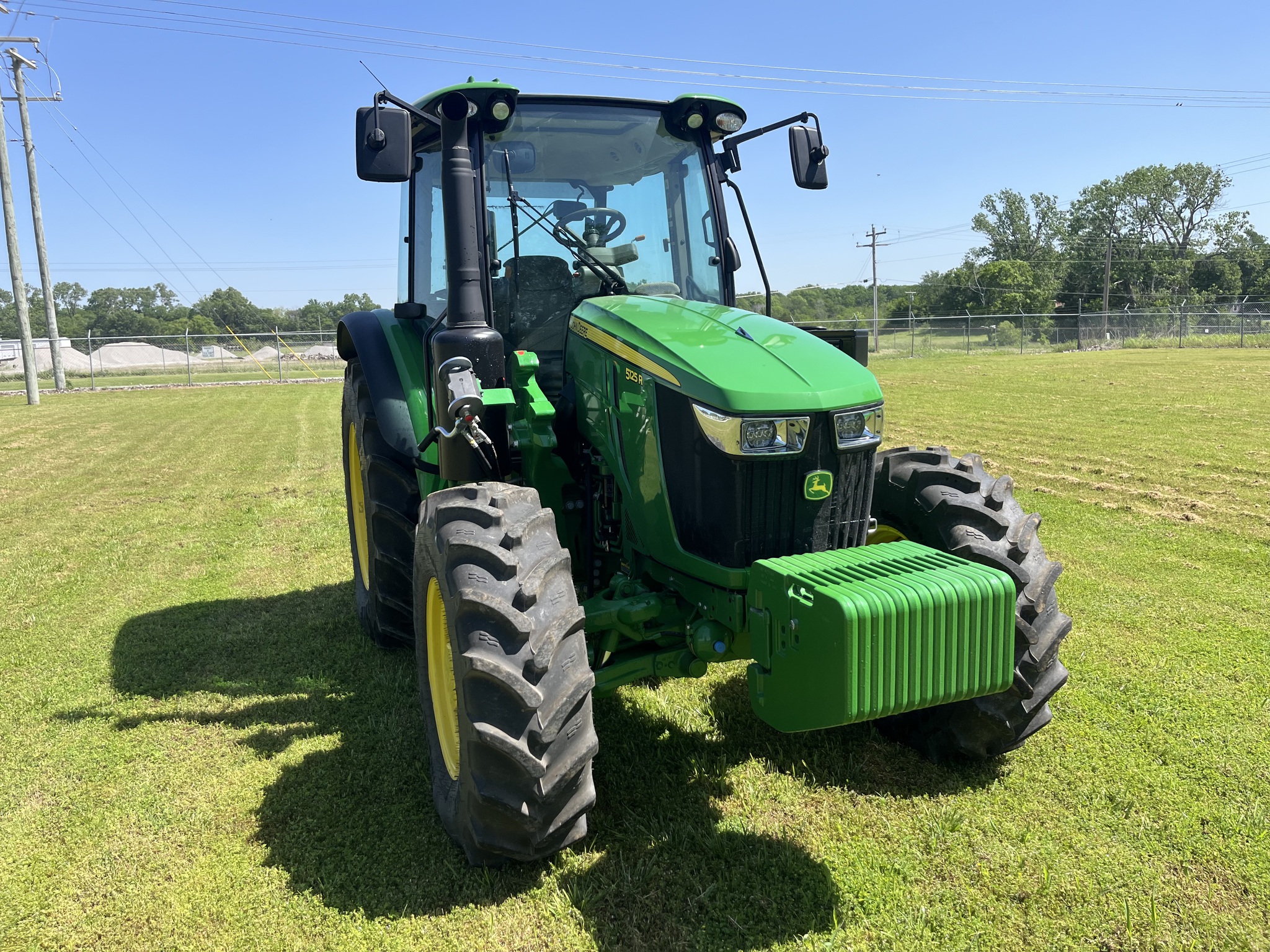 2022 John Deere 5125R Image 11