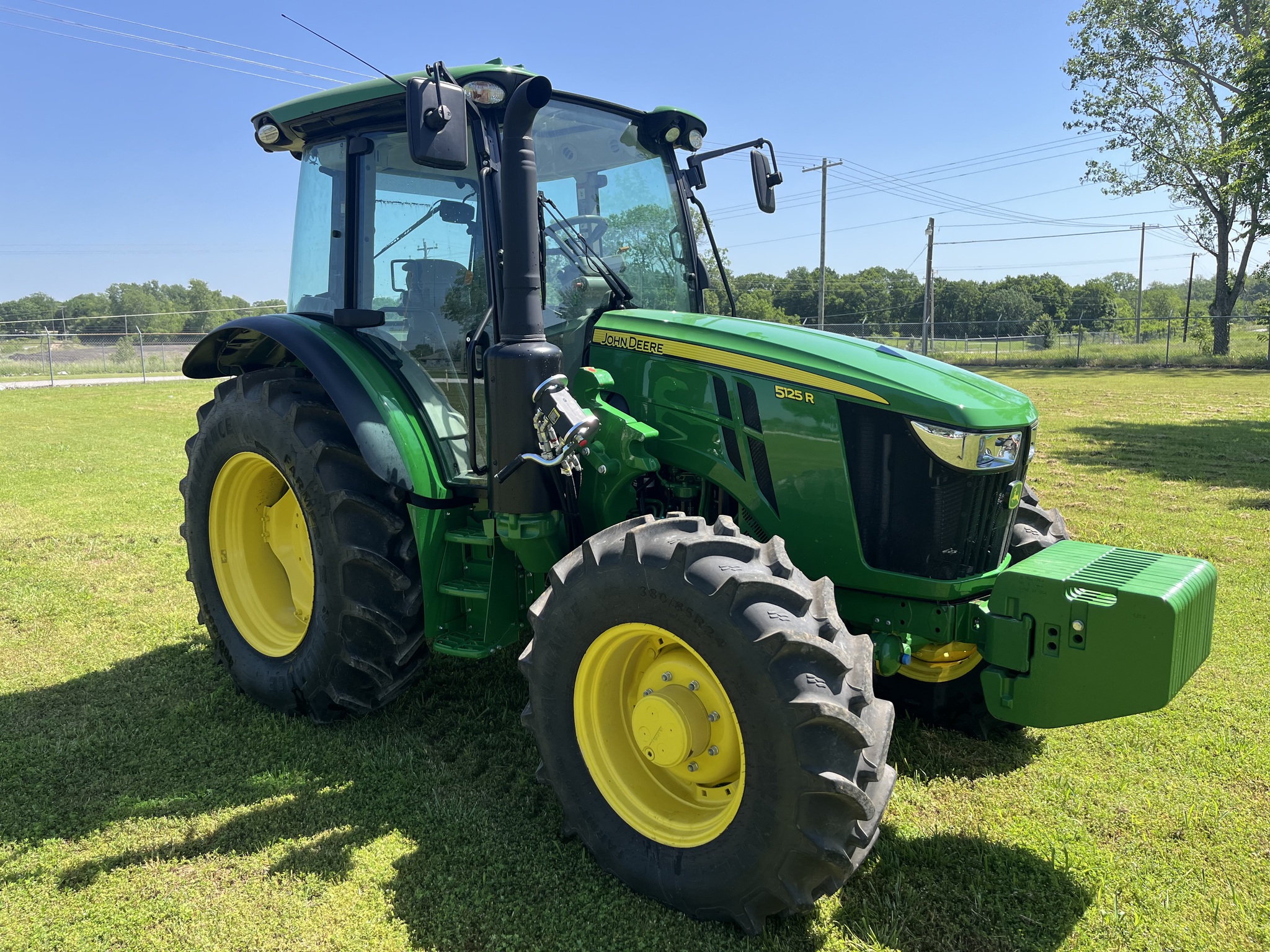 2022 John Deere 5125R Image 9