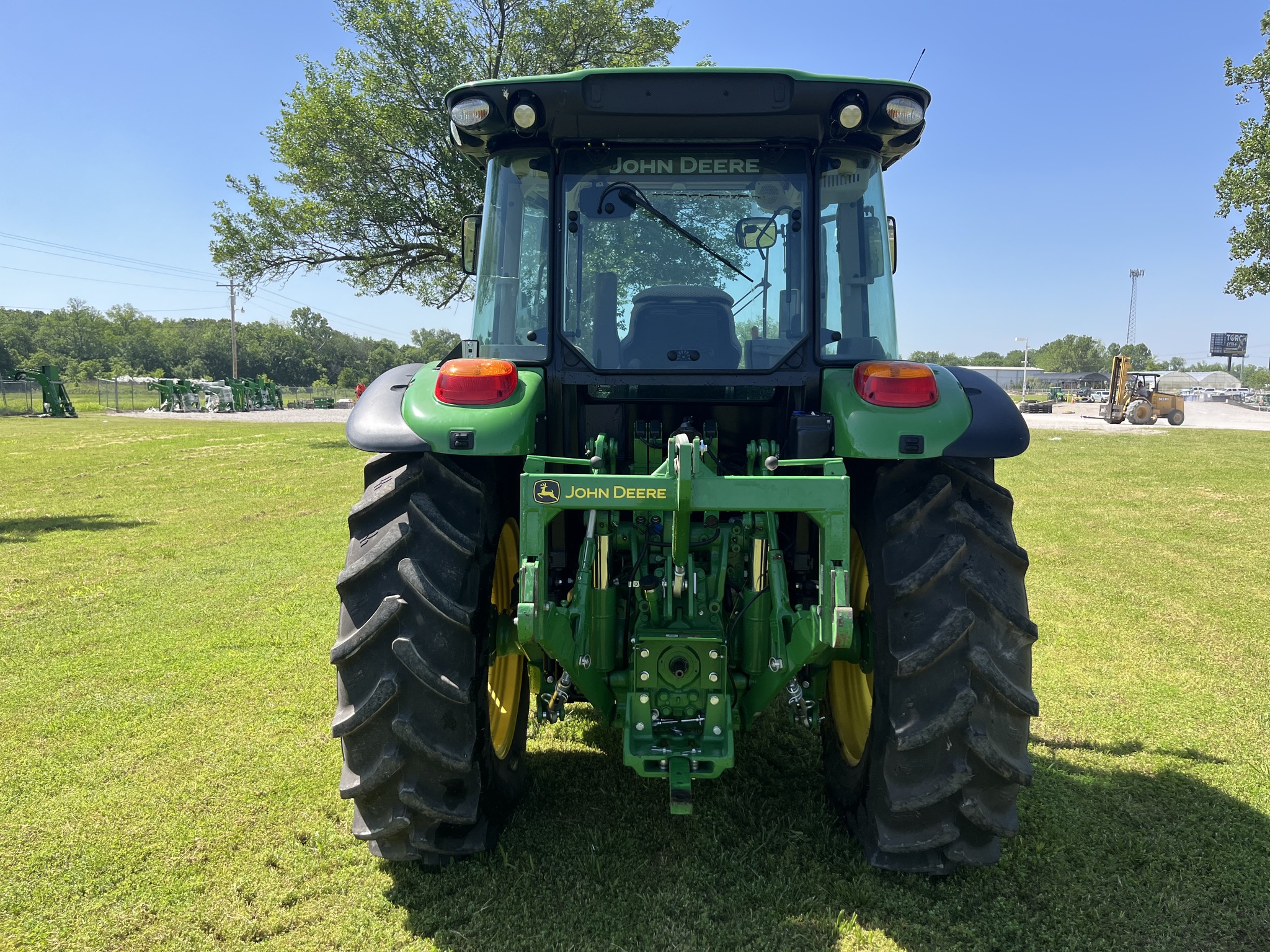 2022 John Deere 5125R Image 5