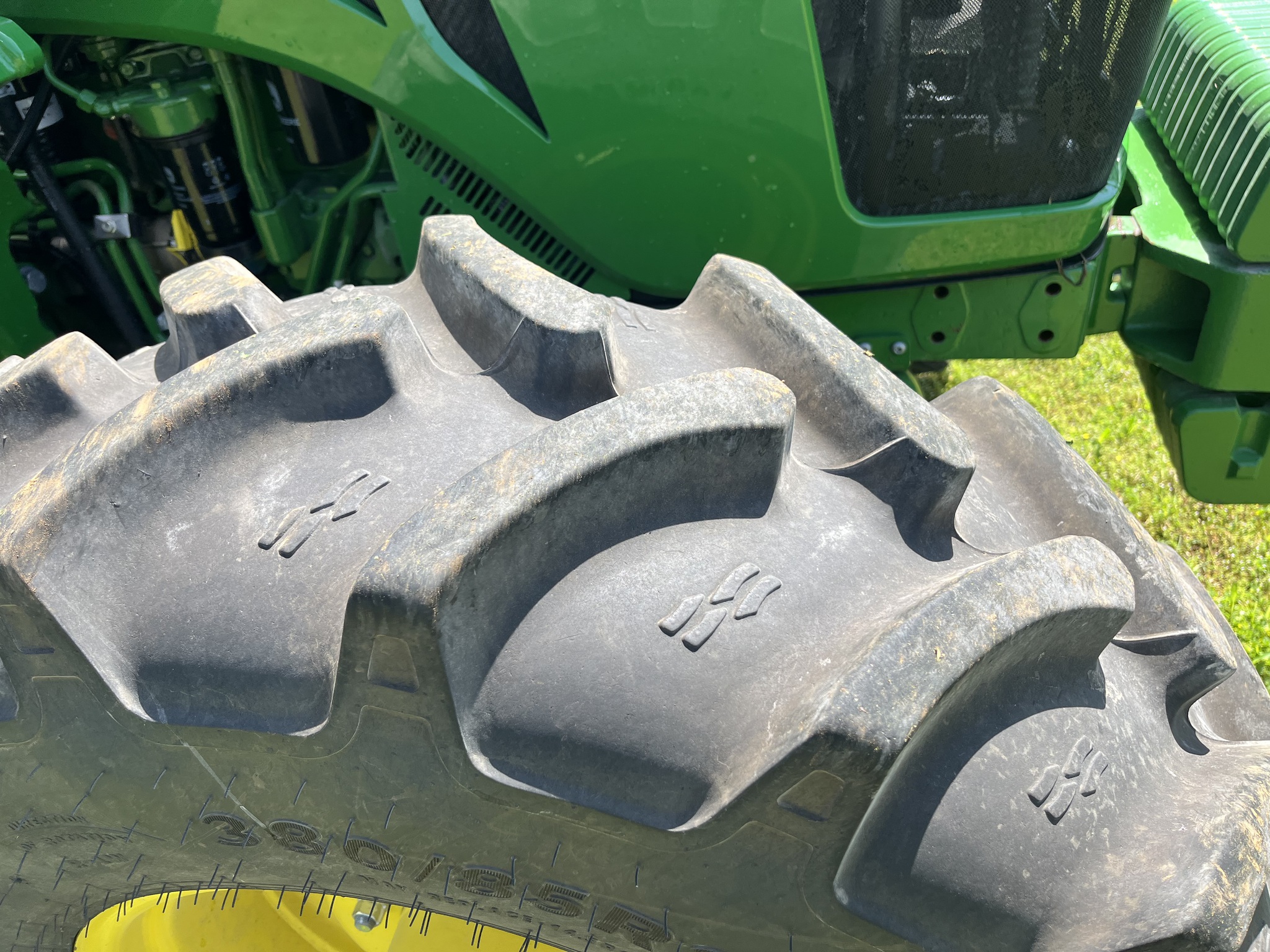 2022 John Deere 5125R Image 18