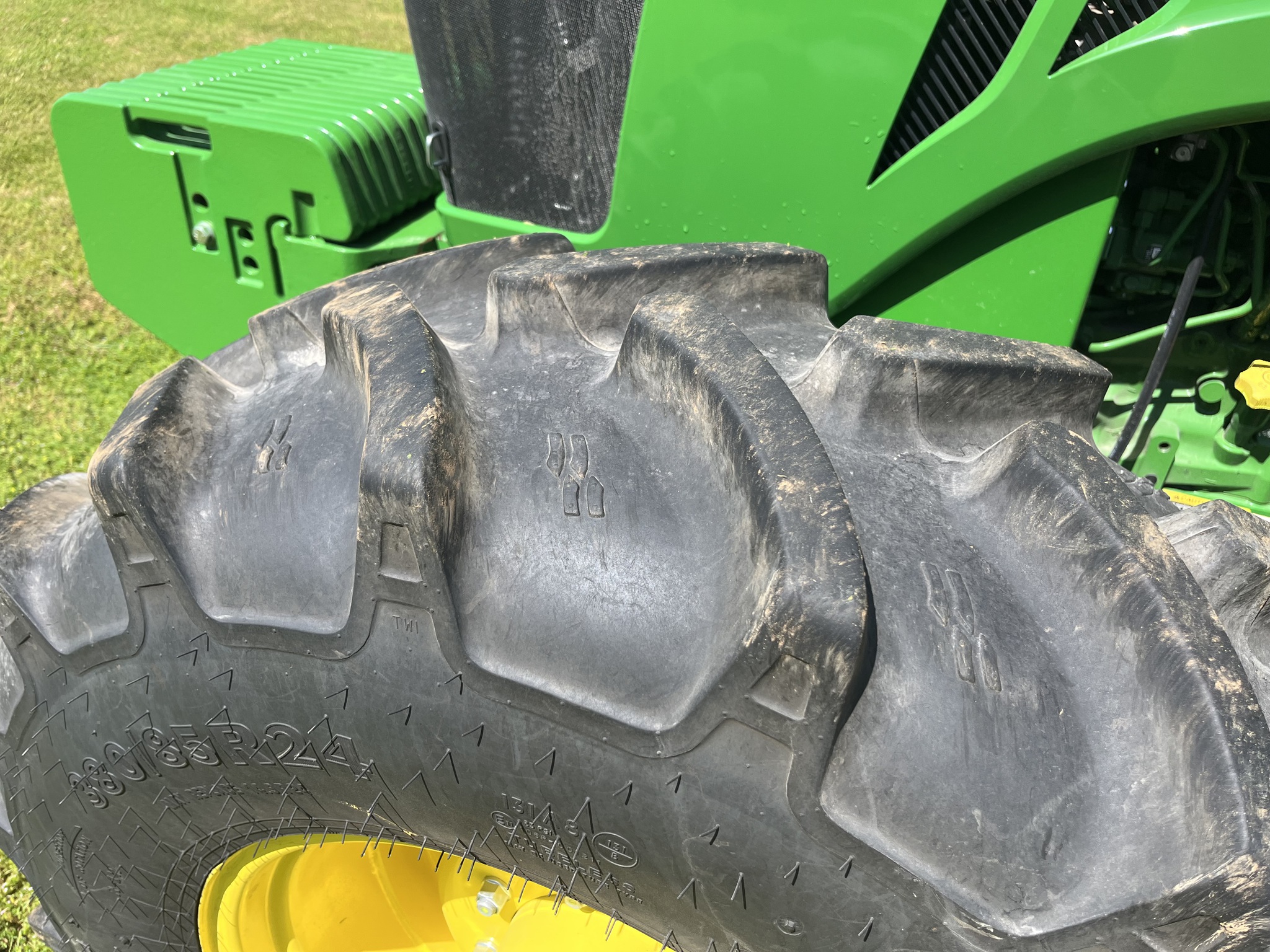 2022 John Deere 5125R Image 15