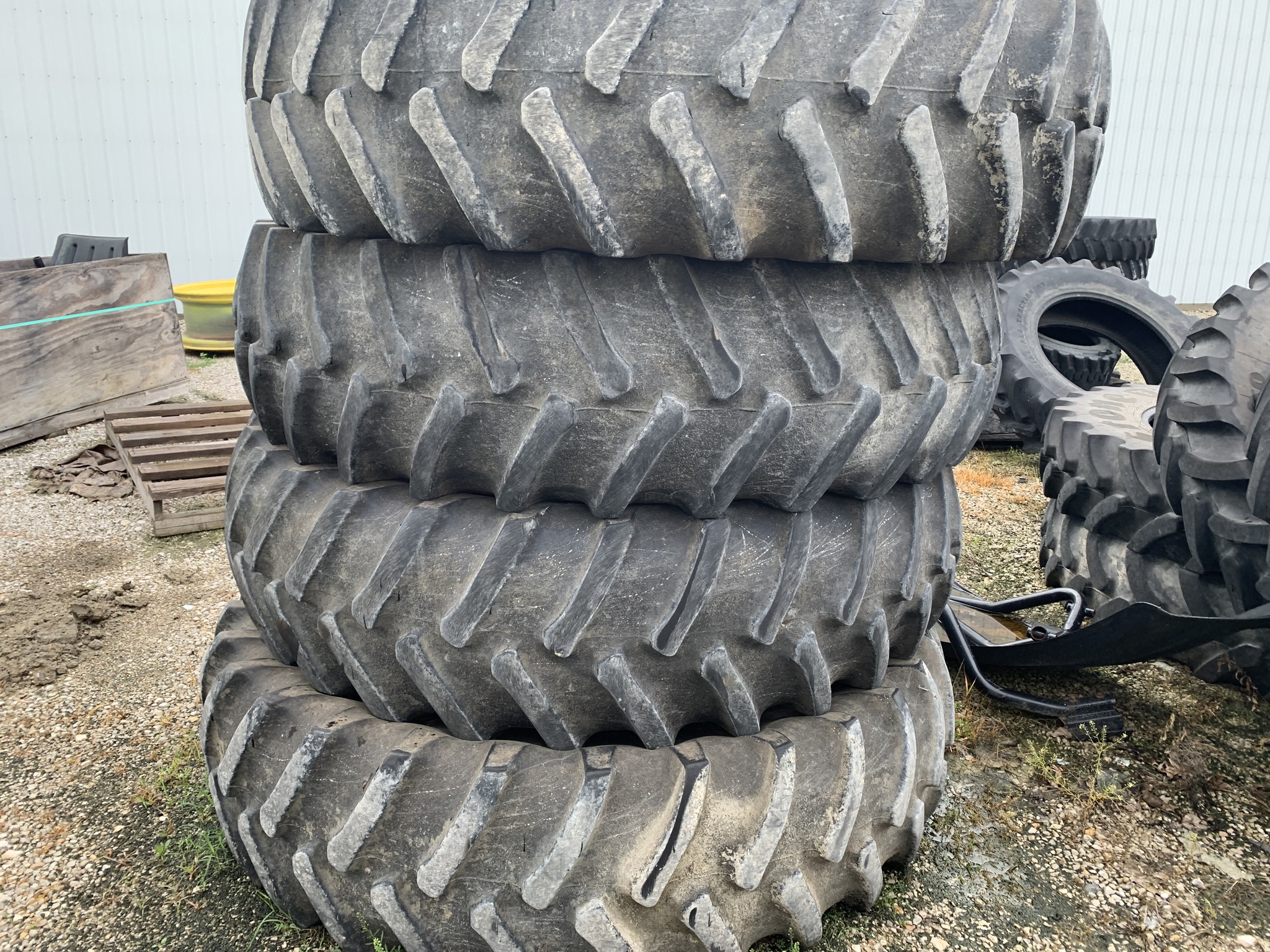 2017 Firestone 520/85R42