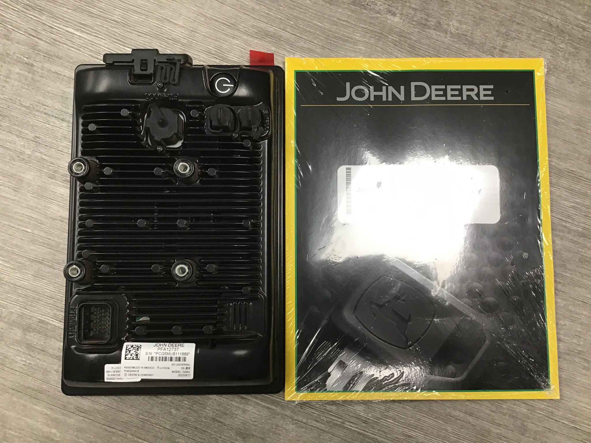 2024 John Deere G5 Universal Display Image 2