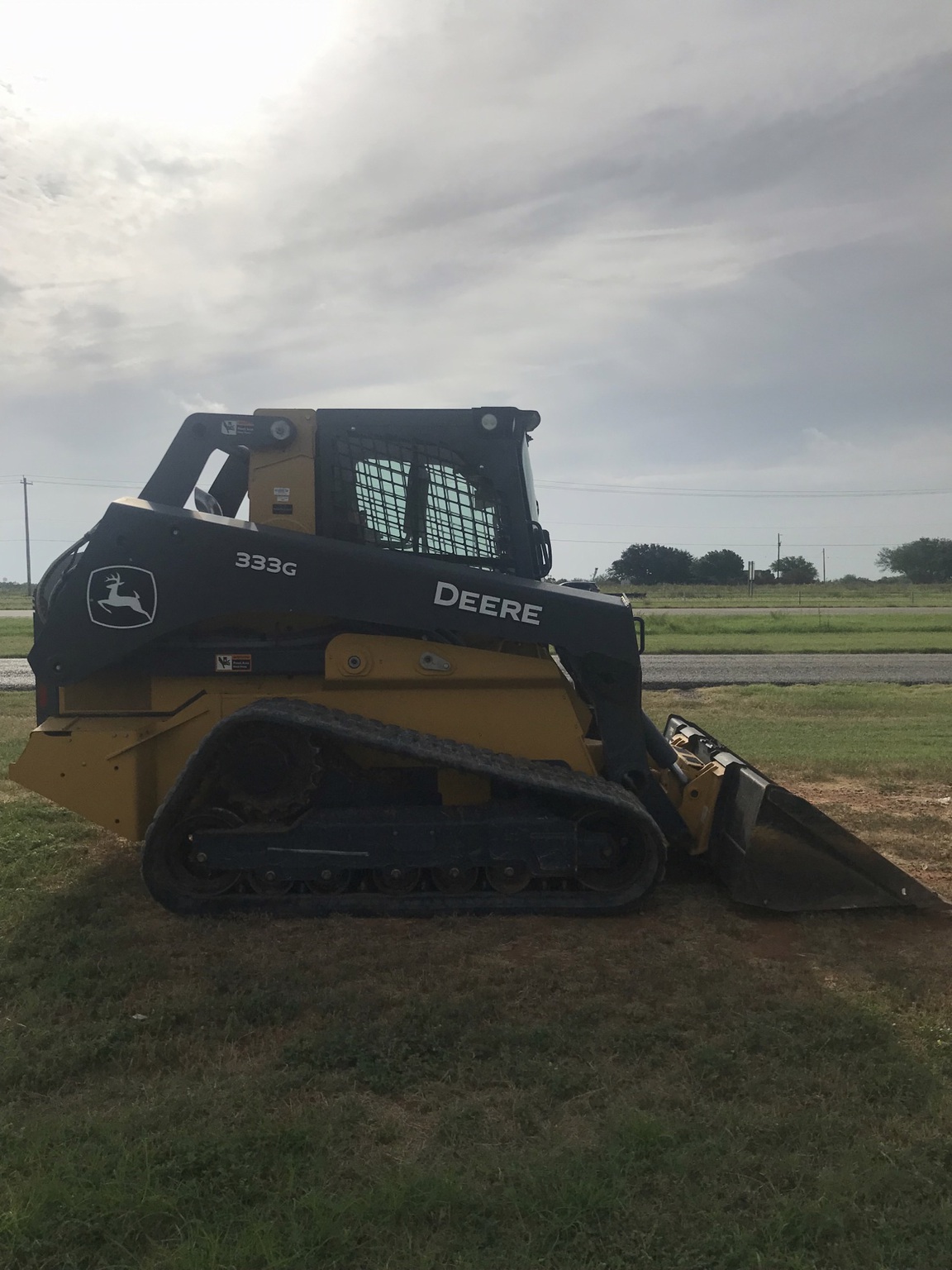 2019 John Deere 333G Image 3