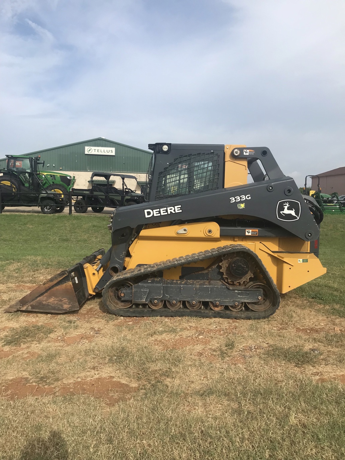 2019 John Deere 333G Image 4