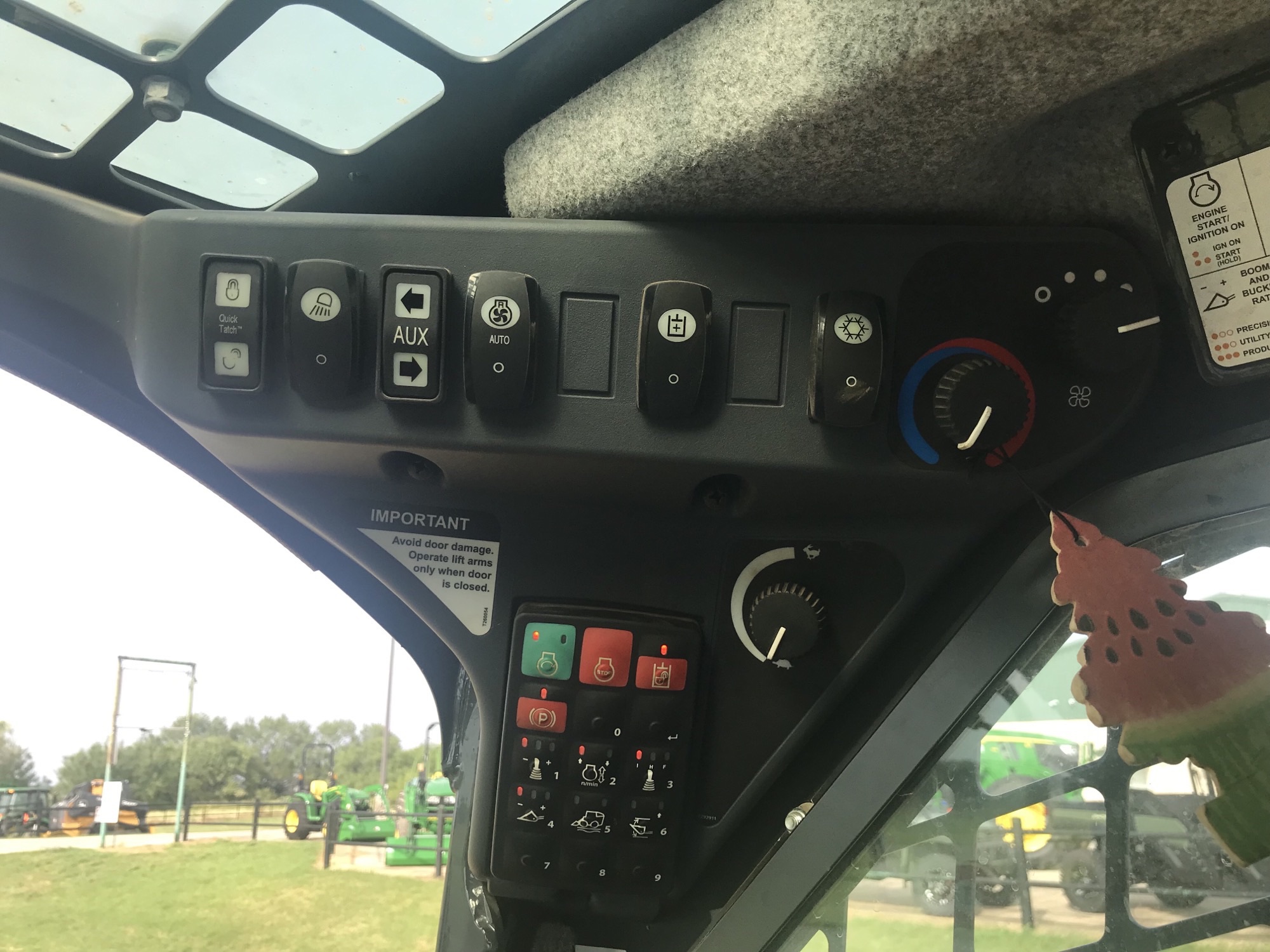 2019 John Deere 333G Image 14