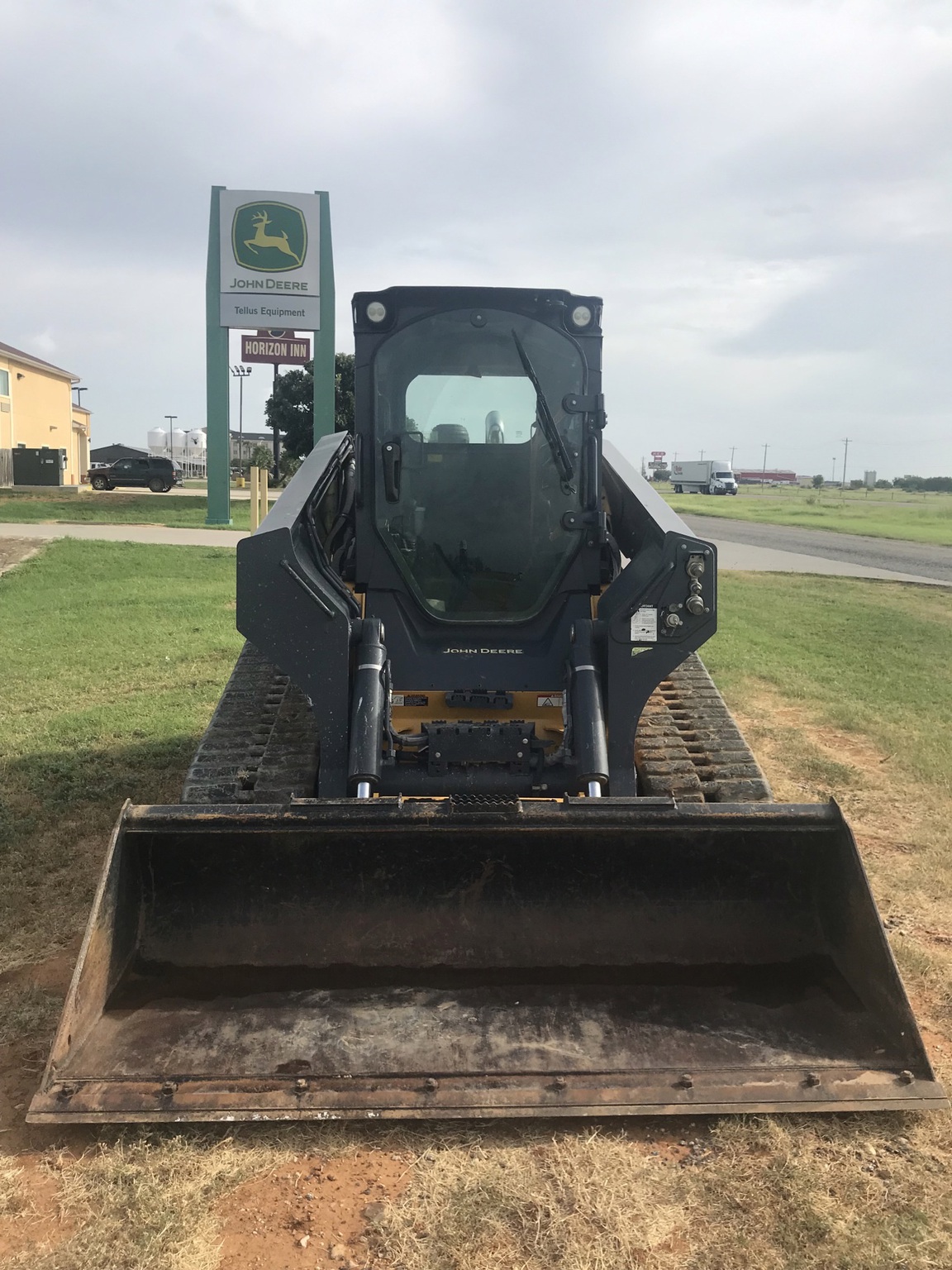 2019 John Deere 333G Image 1