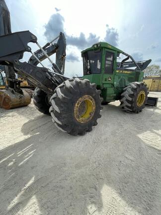 Photo of a 2021 John Deere 748L-II