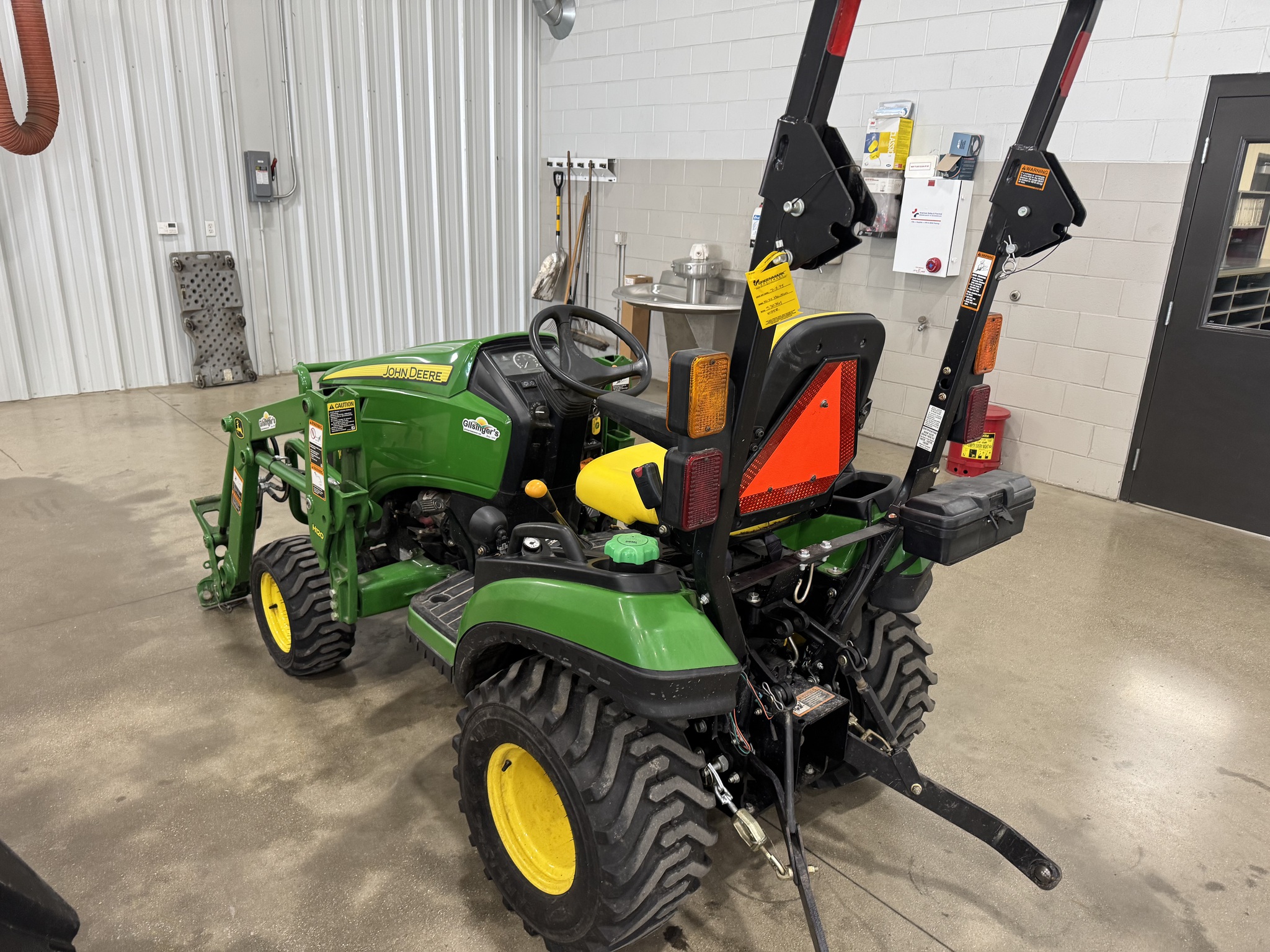 2013 John Deere 1025R Image 4
