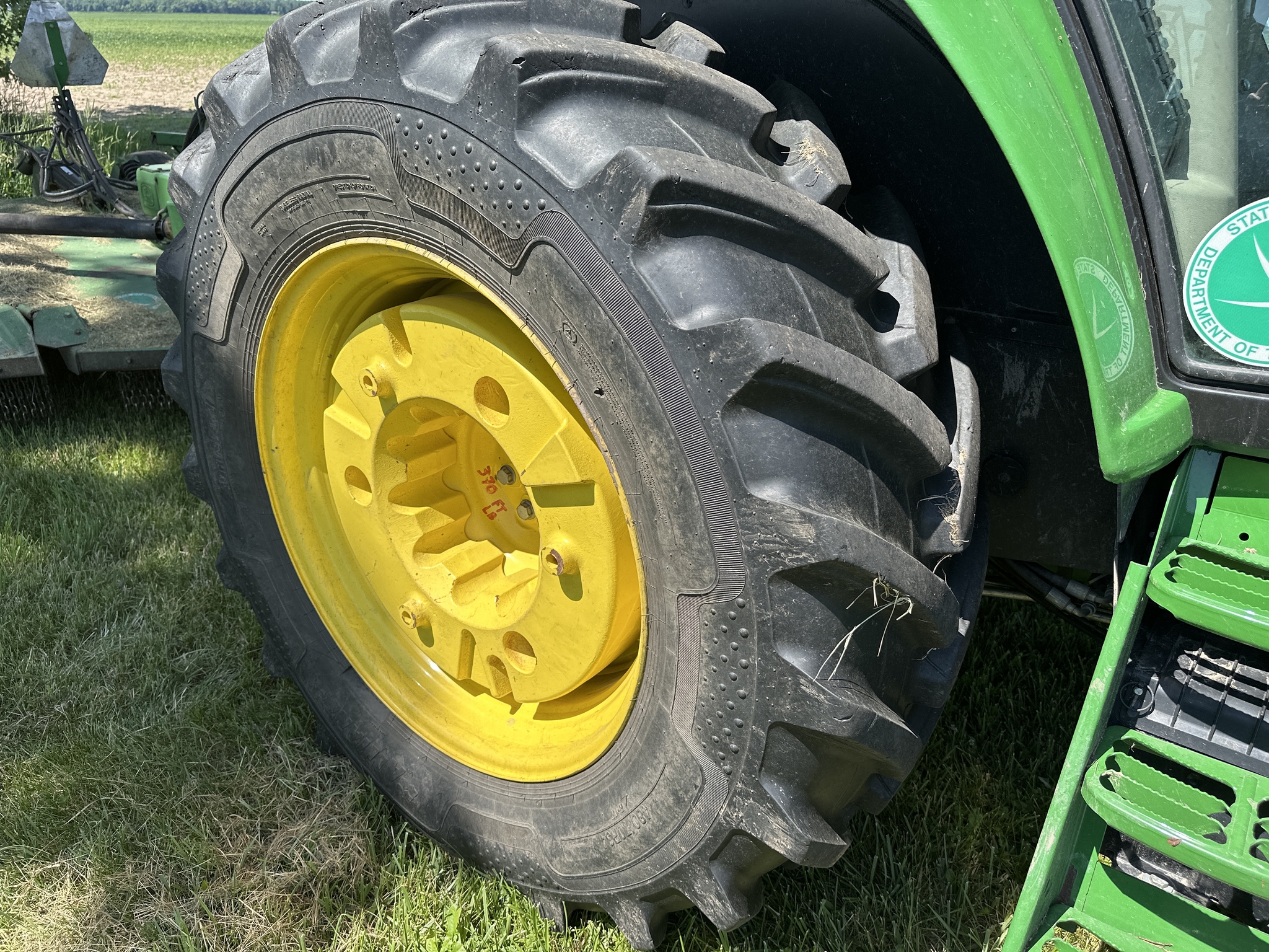 2023 John Deere 6120M Image 10
