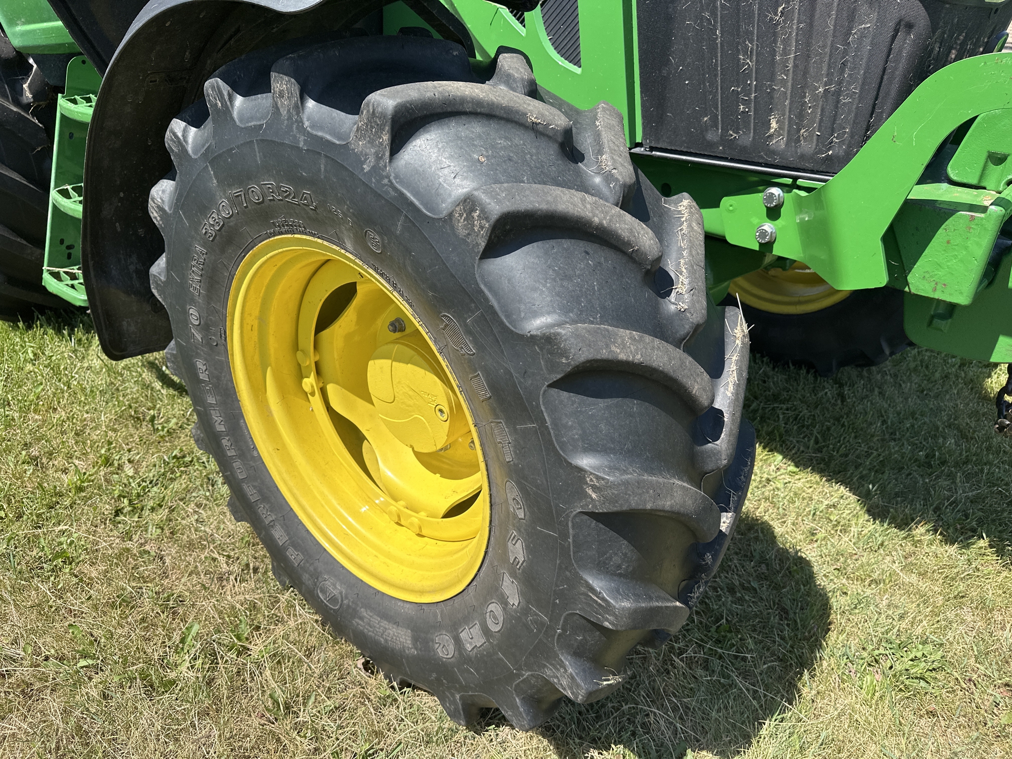 2023 John Deere 6120M Image 12