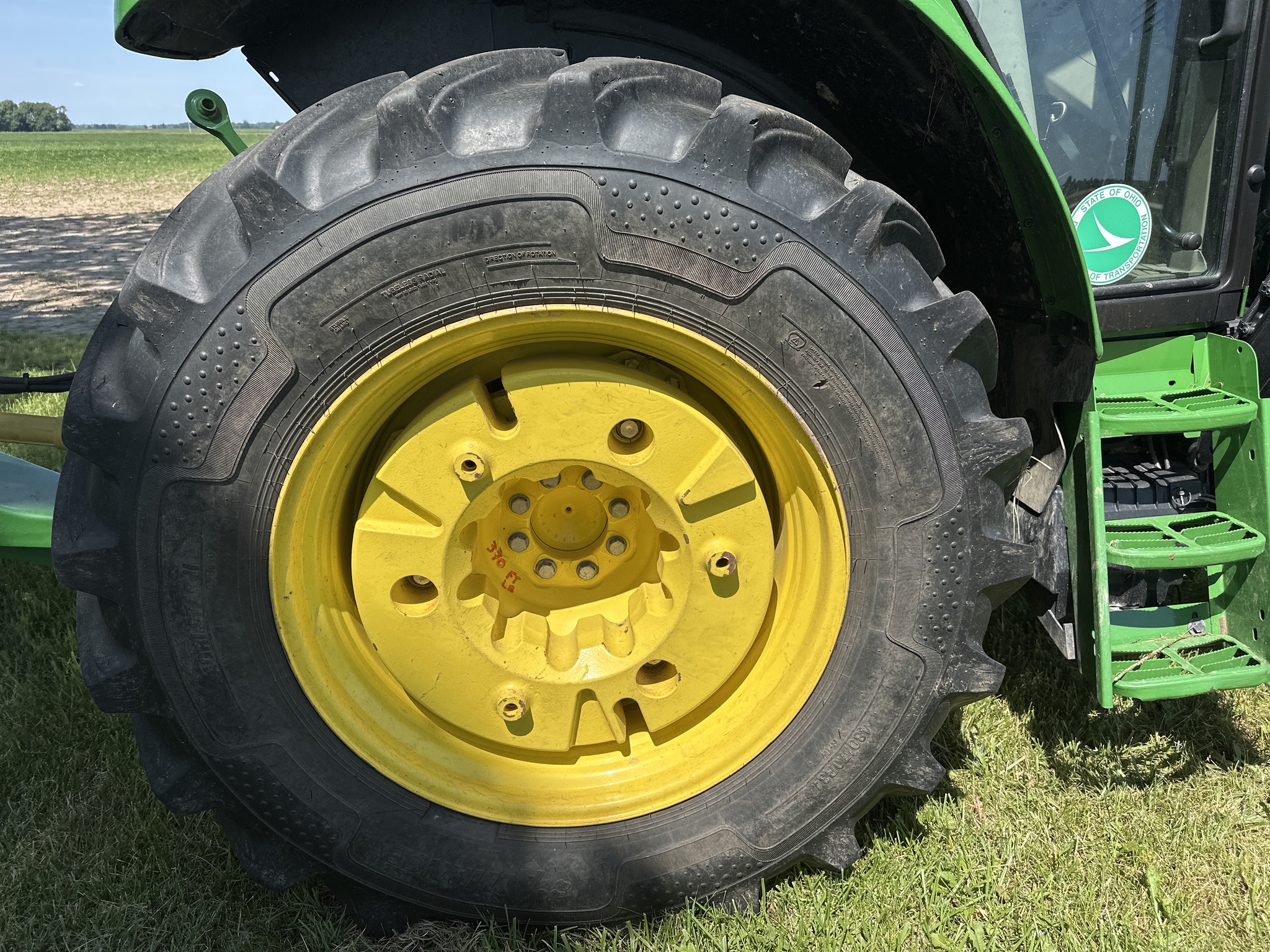 2023 John Deere 6120M Image 9