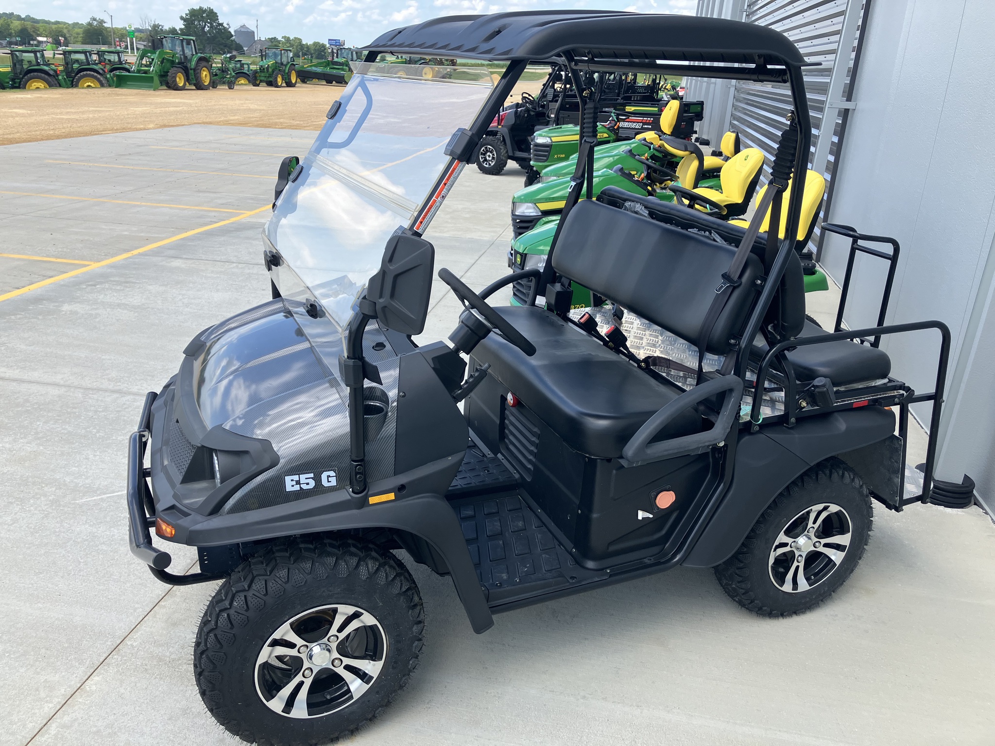2024 Bighorn EV5 GVX Image 2