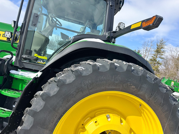 2025 John-Deere 8R 340