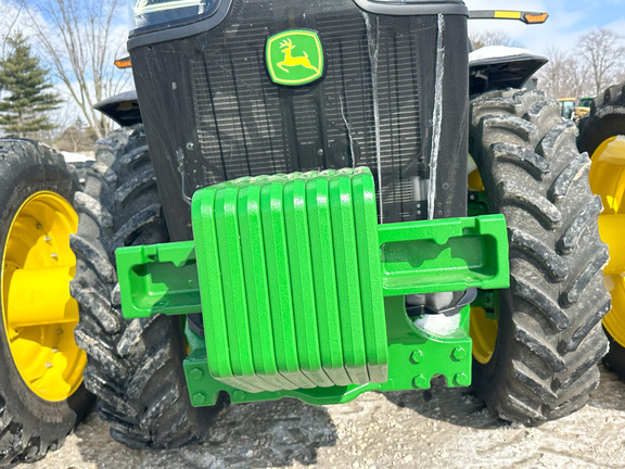 2025 John-Deere 8R 340