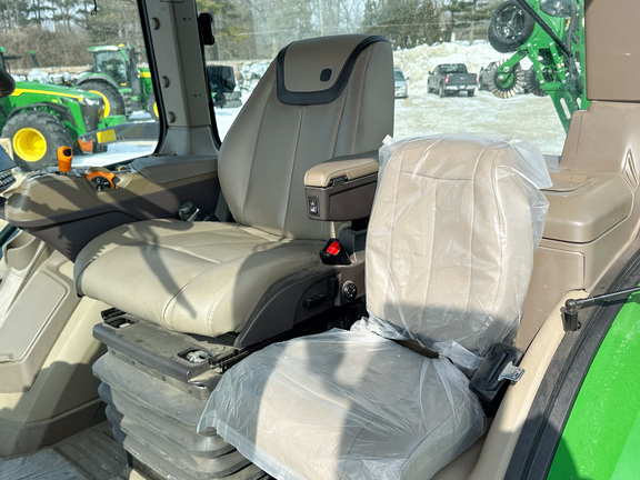 2025 John-Deere 8R 340