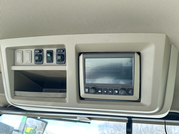 2025 John-Deere 8R 340