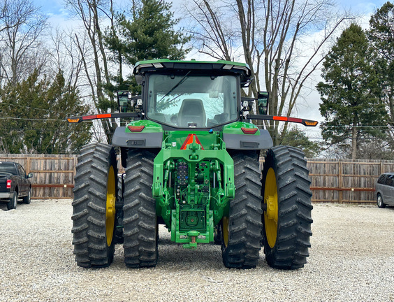 2025 John-Deere 8R 340