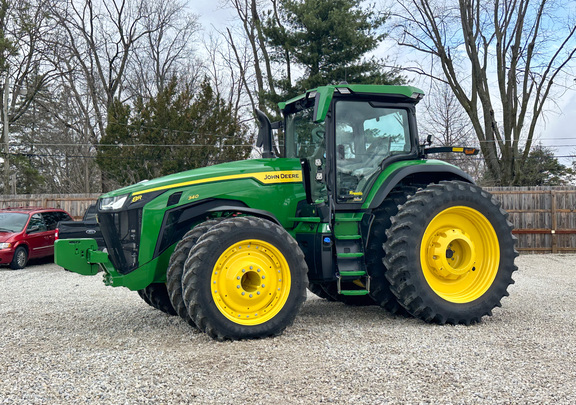 2025 John-Deere 8R 340