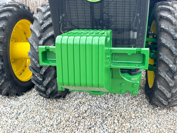 2025 John-Deere 8R 340