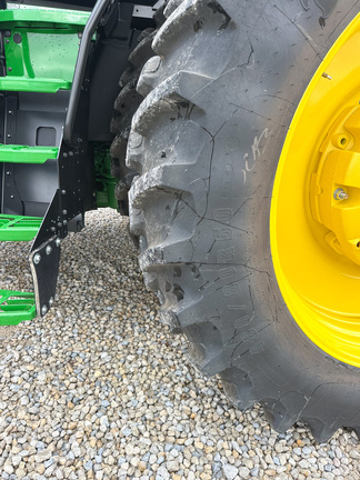 2025 John-Deere 8R 340