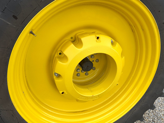 2025 John-Deere 8R 340