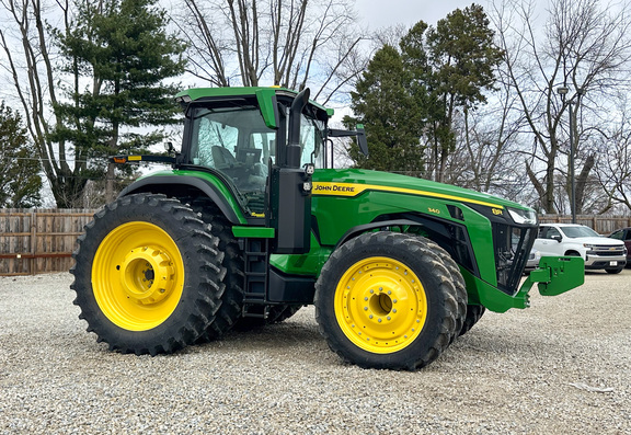 2025 John-Deere 8R 340