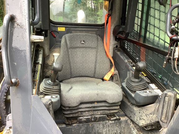 Photo of 2023 John Deere 333G