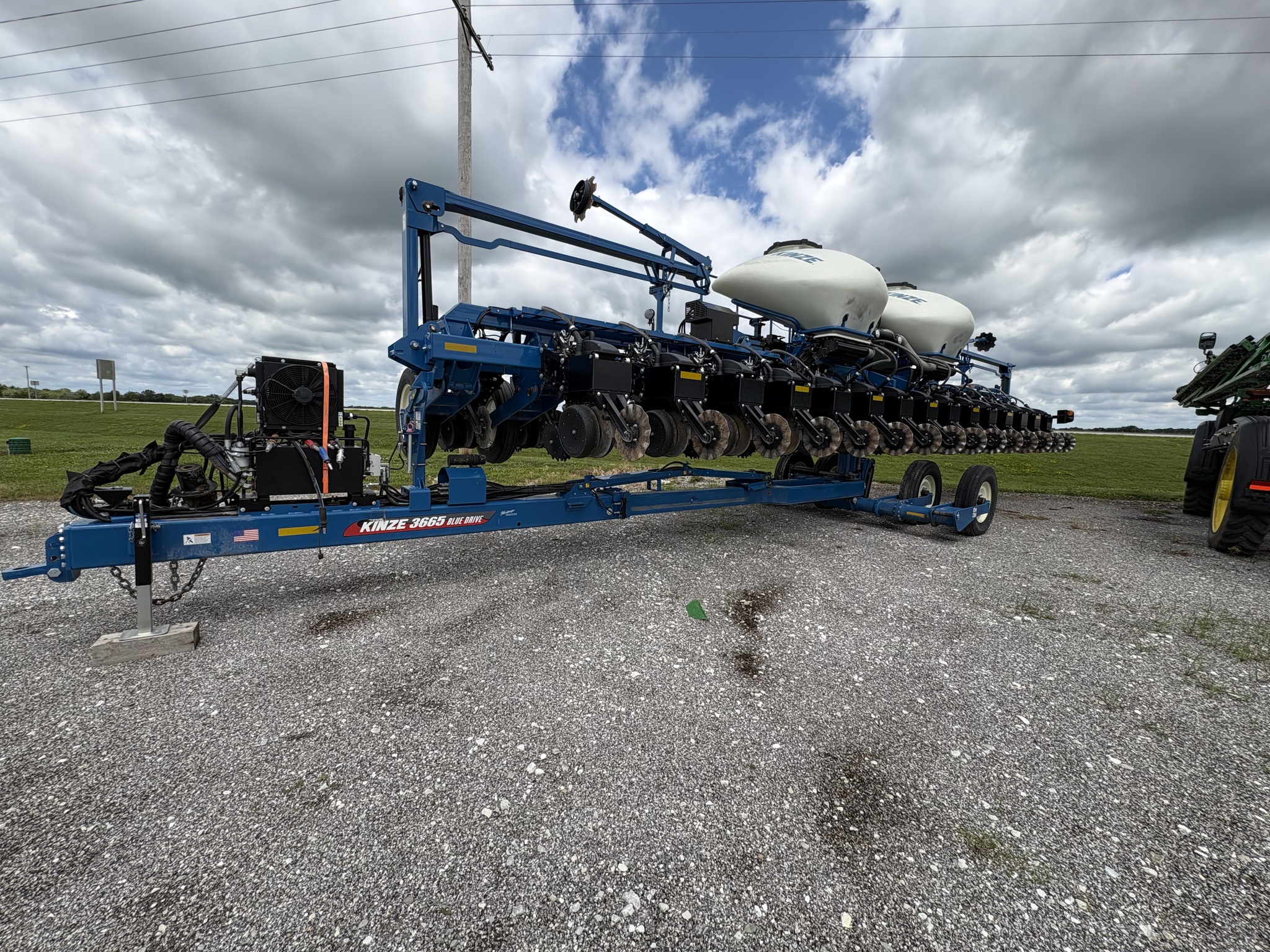 Used Kinze 3665 668279 for Sale | Heritage Tractor