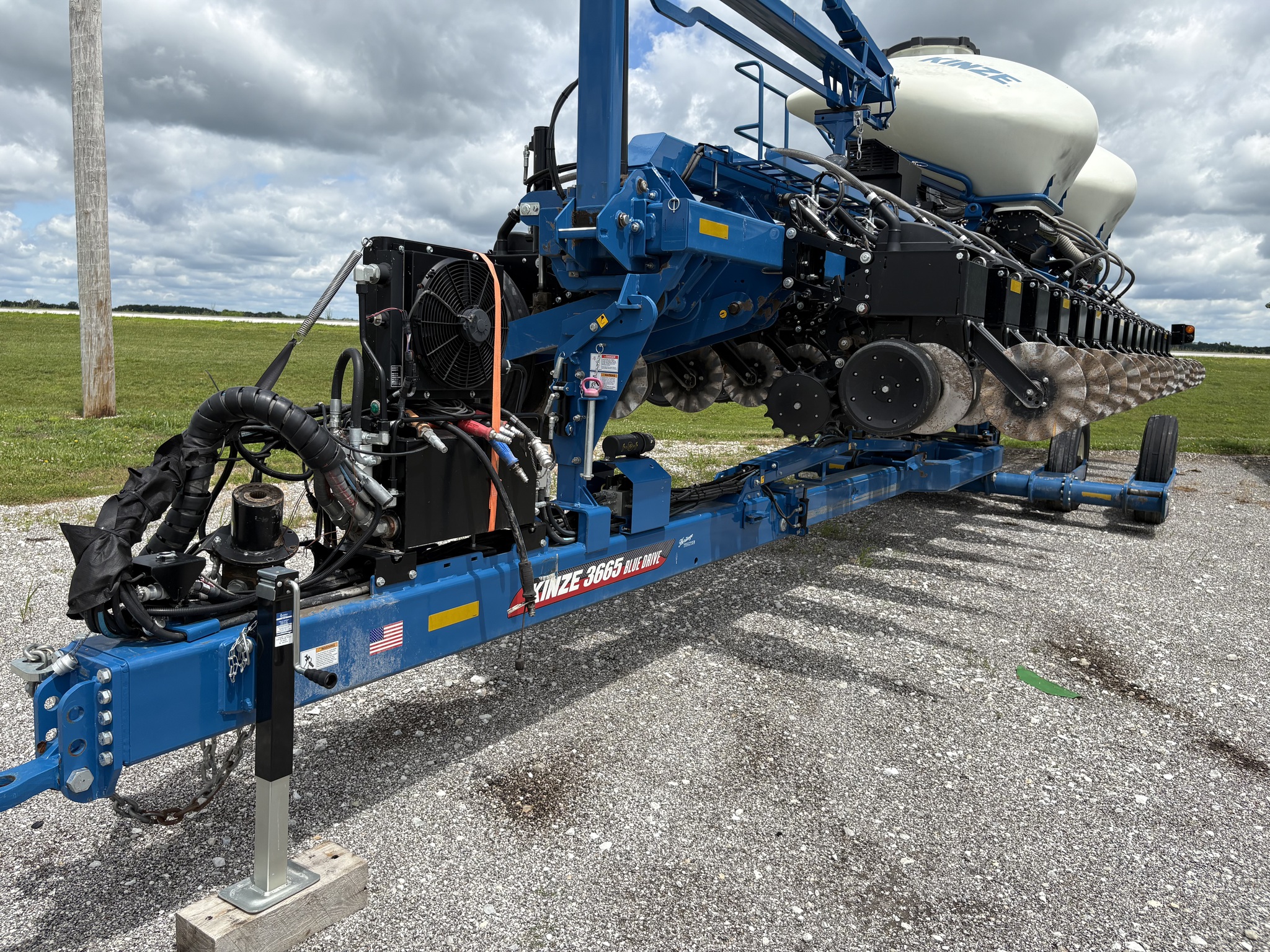 Used Kinze 3665 668279 for Sale | Heritage Tractor
