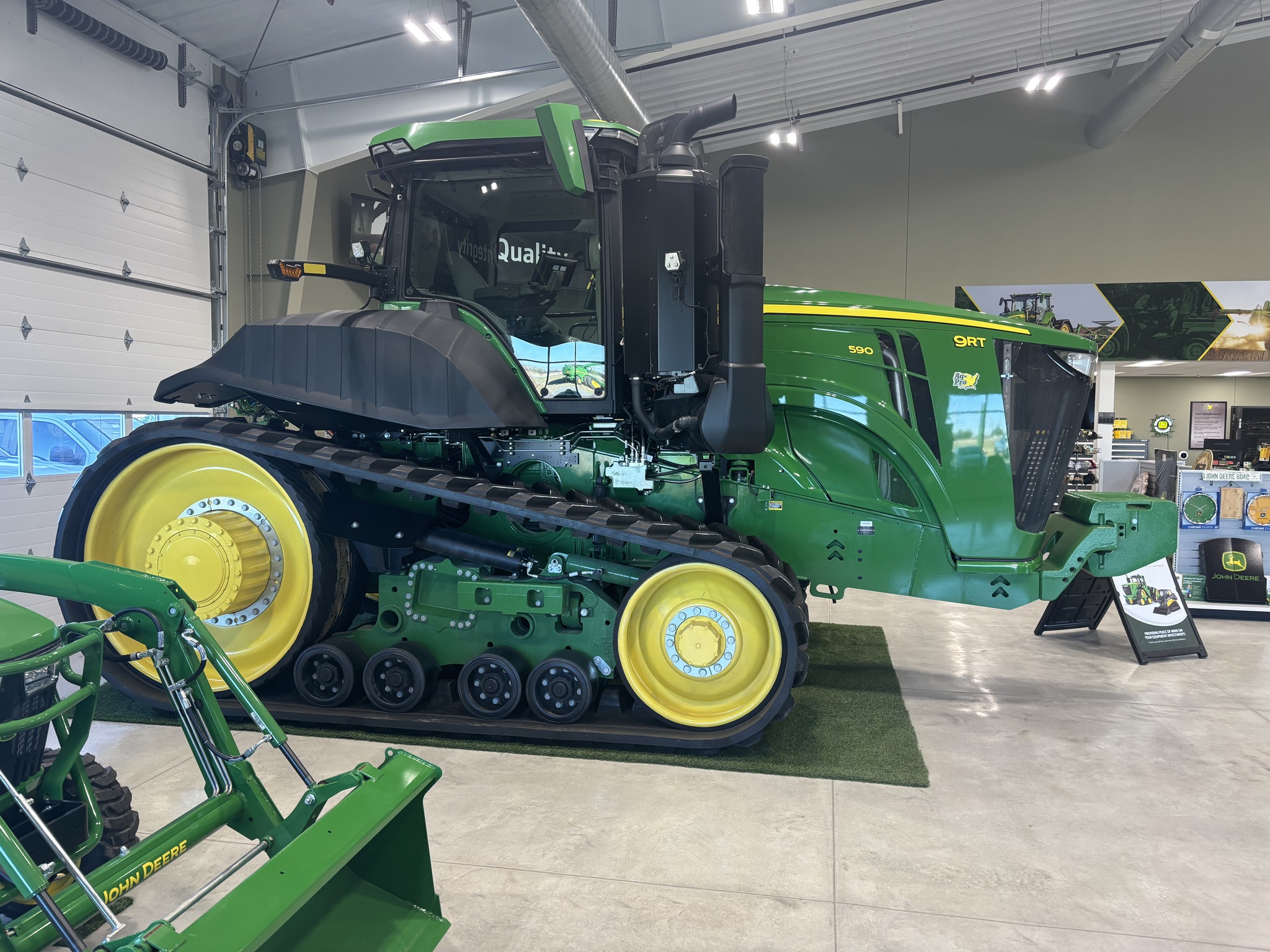 2024 John Deere 9RT 590 Image 4