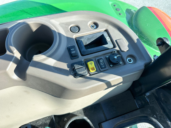 2024 John-Deere 5075E