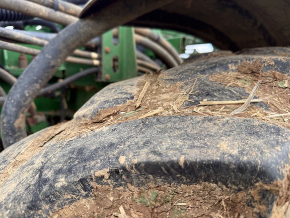 Photo of 2017 John Deere R4038