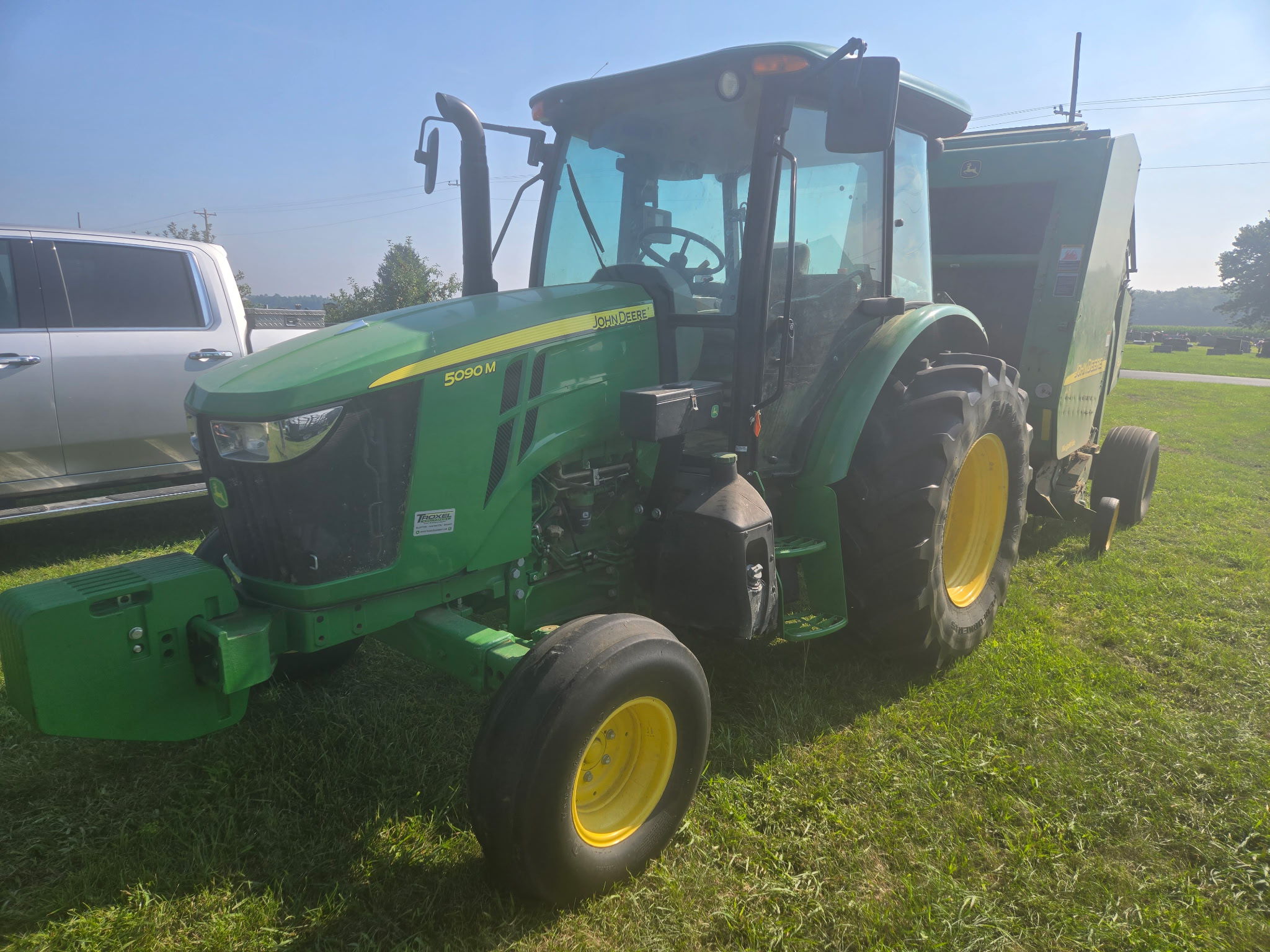 2018 John Deere 5090M Image 1