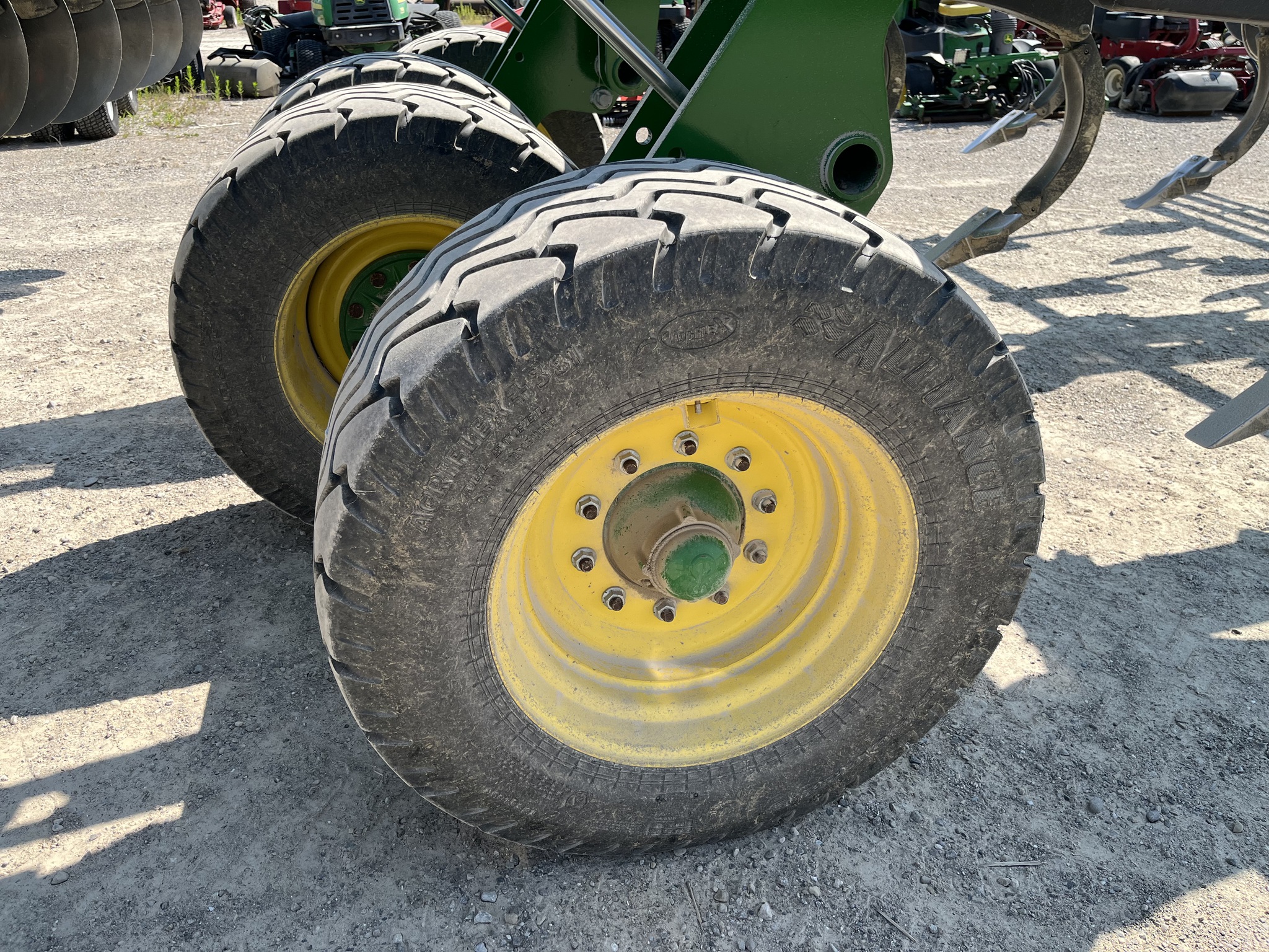 2022 John Deere 2730 Rippers