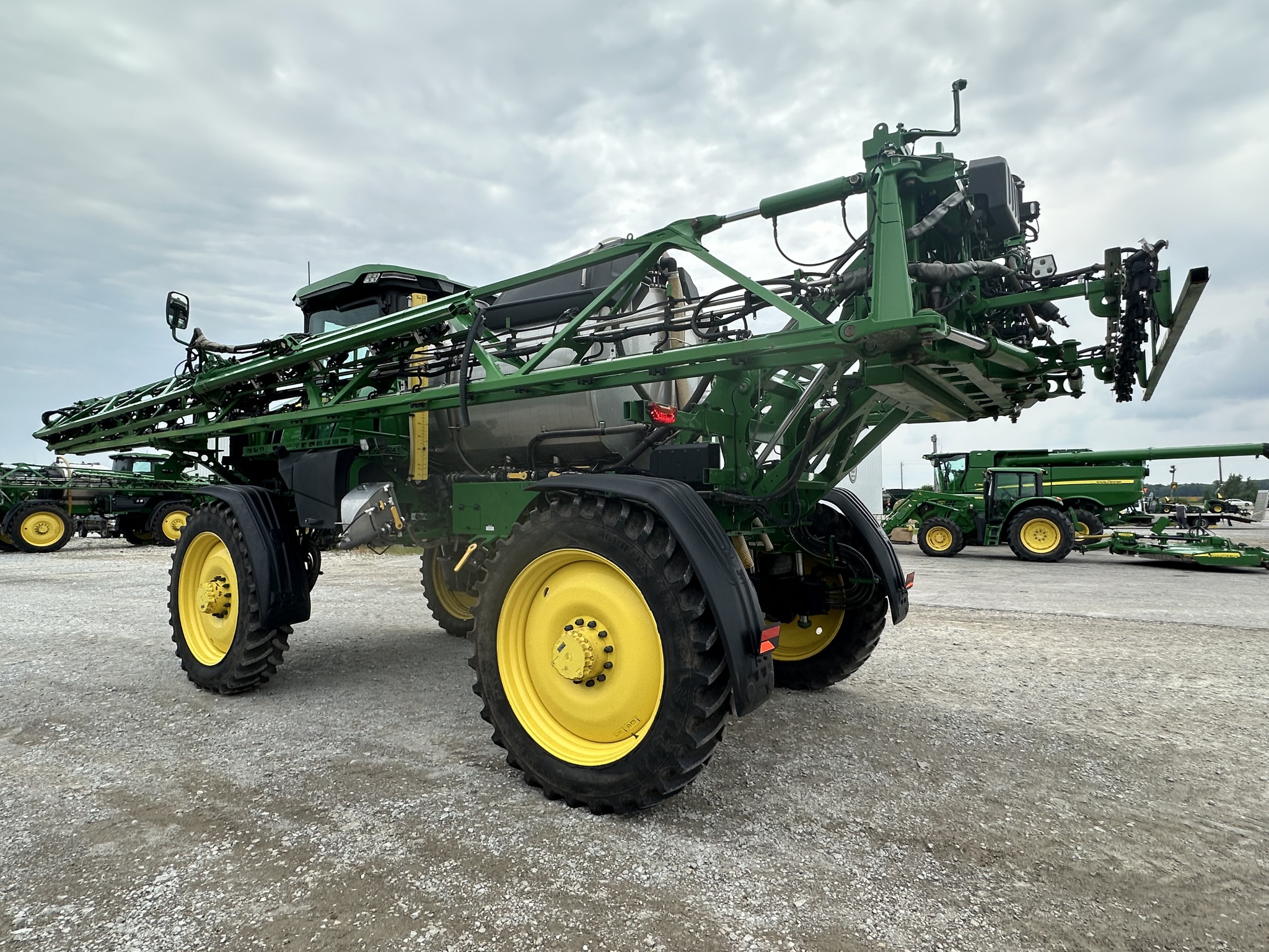 2022 John Deere 412R Image 3