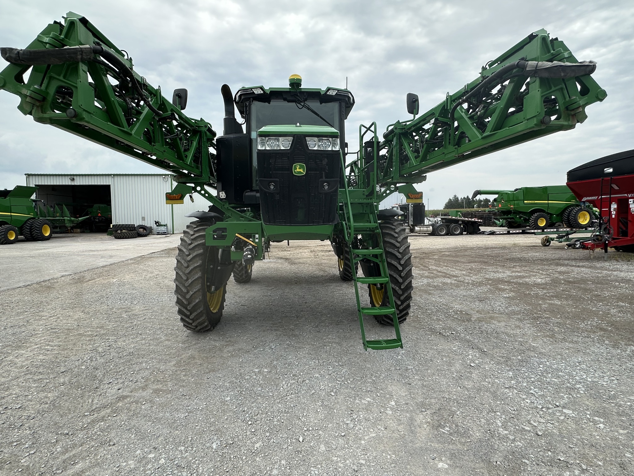 2022 John Deere 412R Image 8