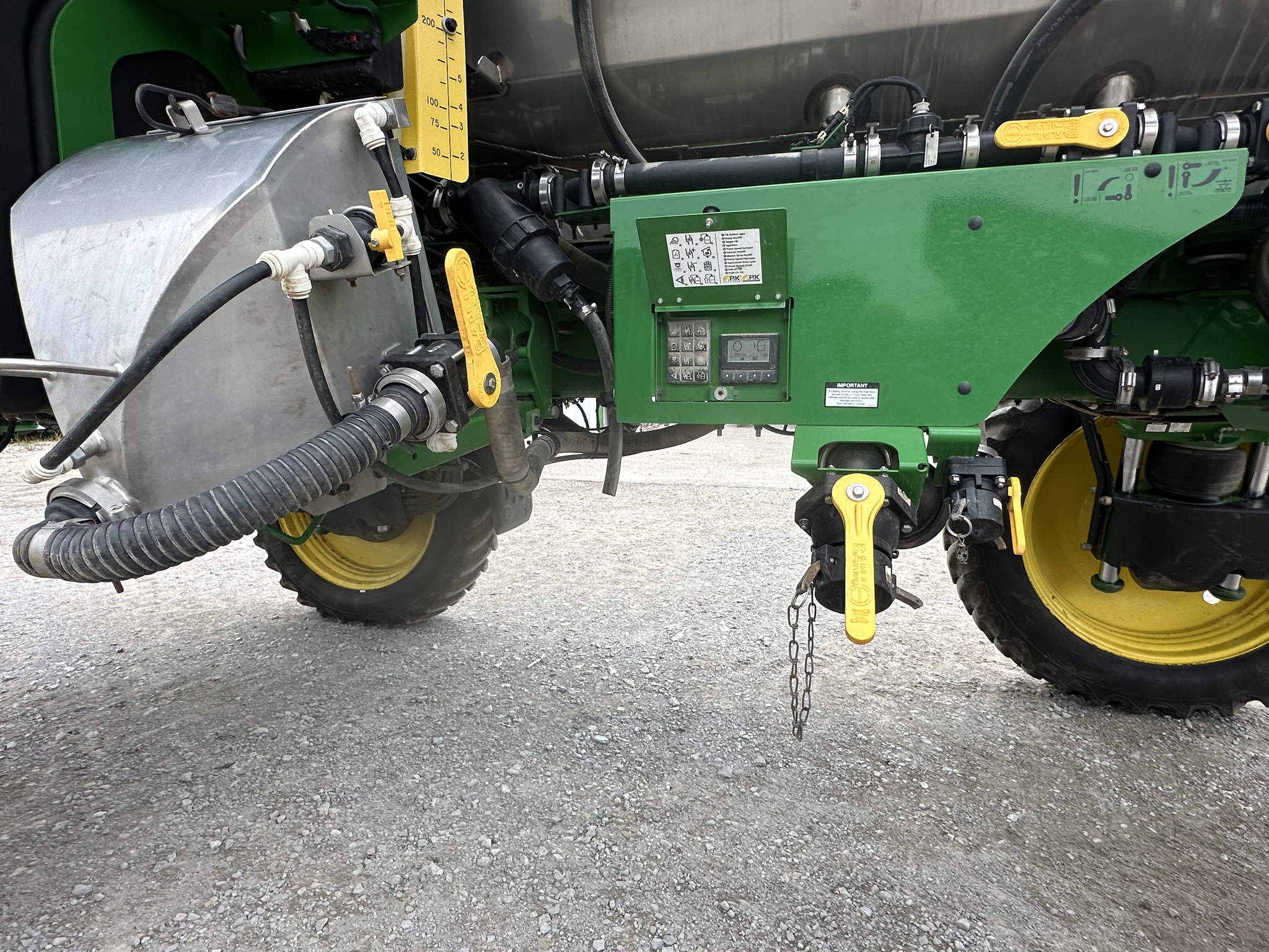 2022 John Deere 412R Image 13