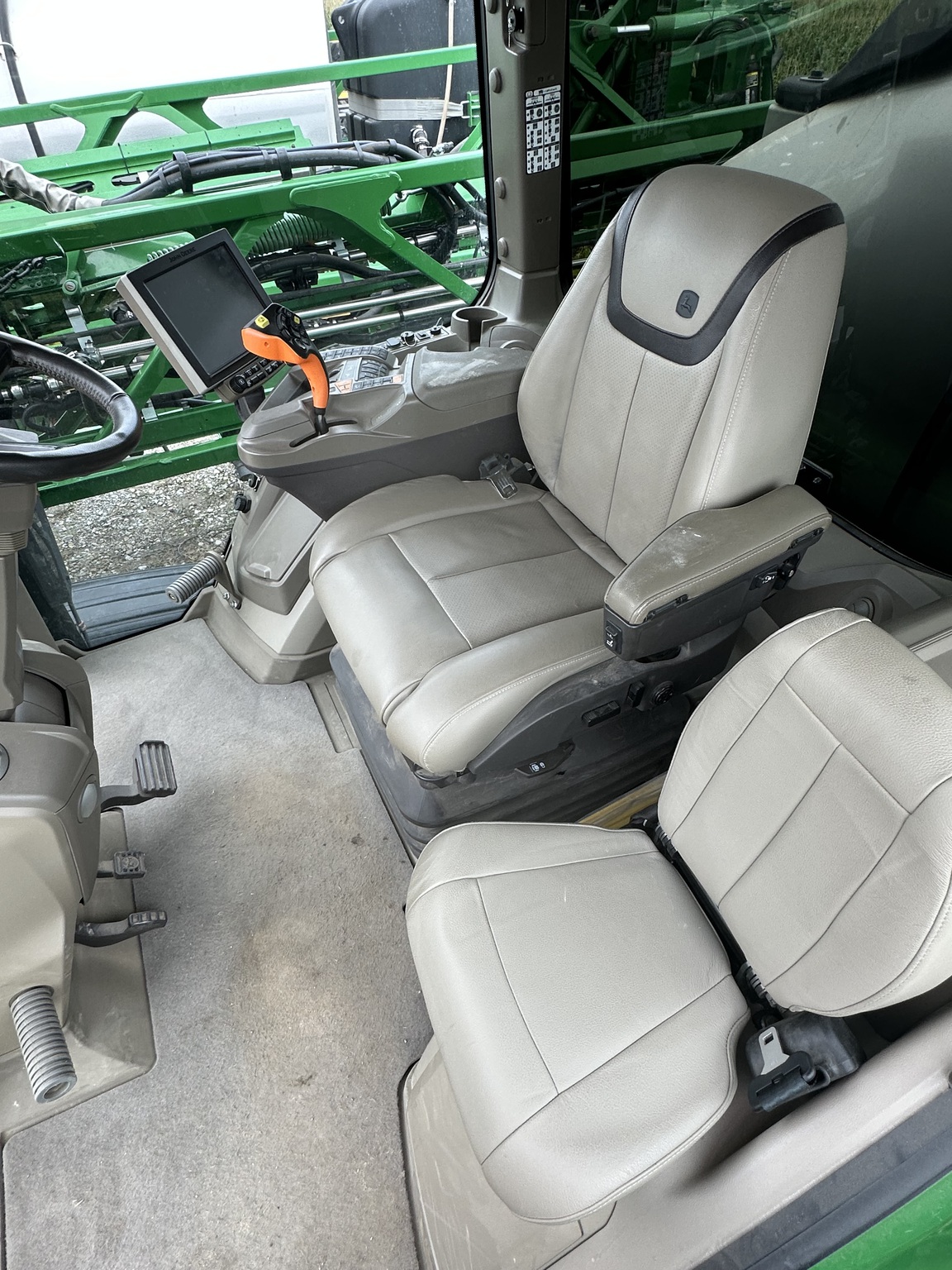 2022 John Deere 412R Image 20