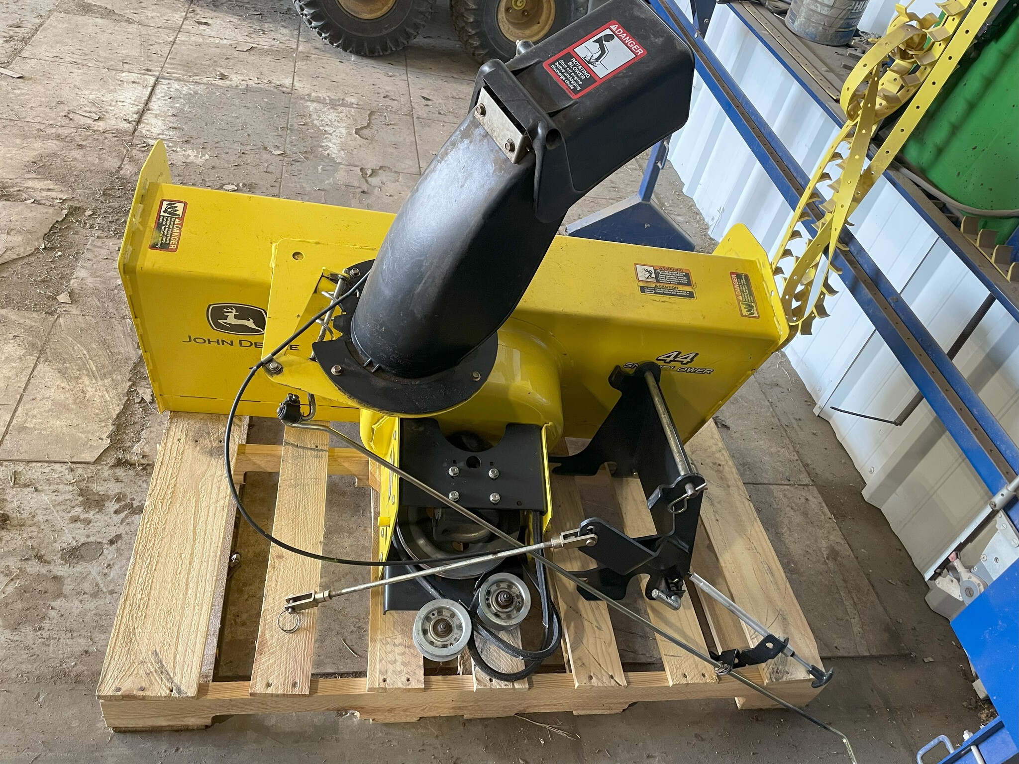 2010 John Deere X500 Image 8