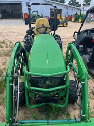 2017 John Deere 1025R Photo 2