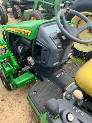 2017 John Deere 1025R Photo 5