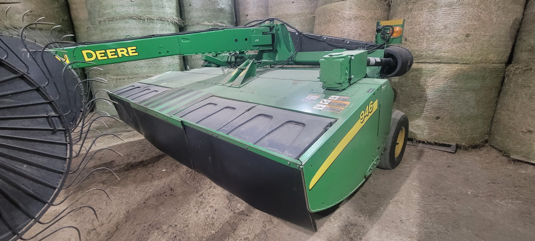 2017 John Deere 946 Image 2