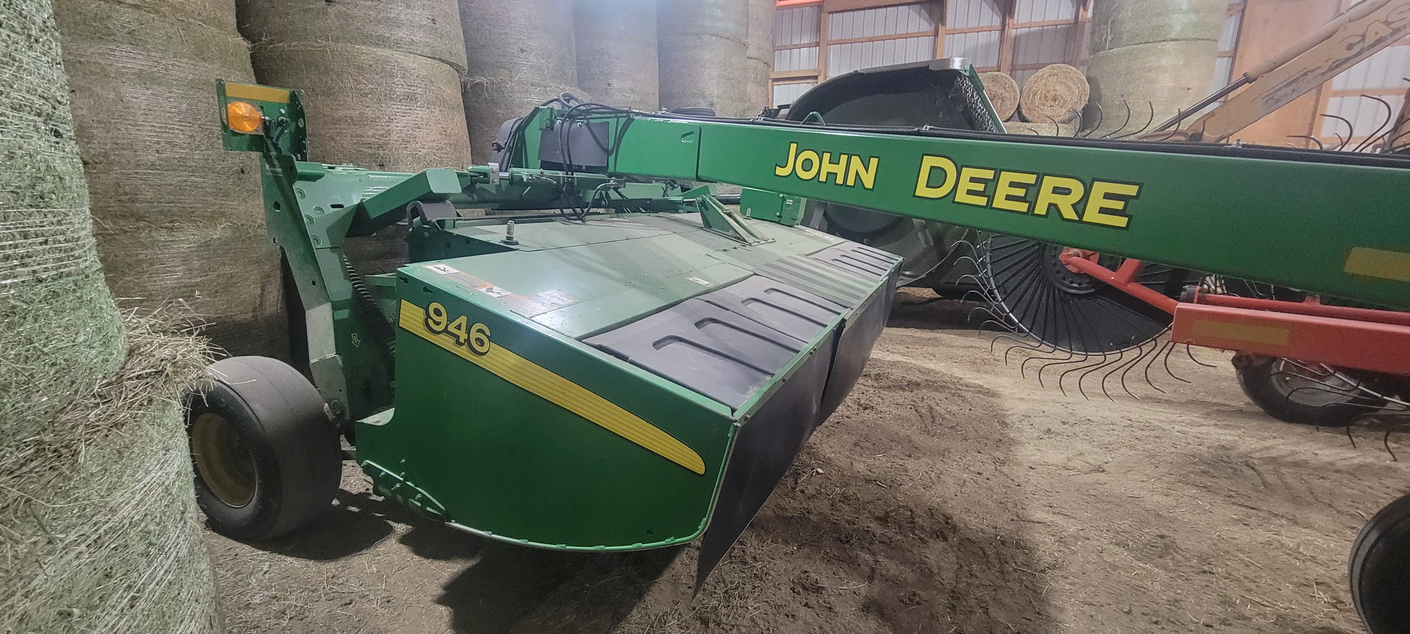 2017 John Deere 946 Image 1